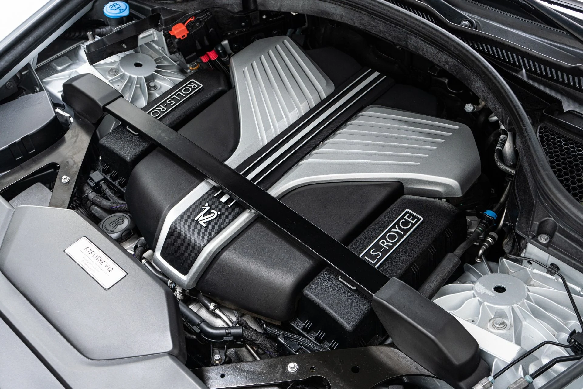 mph045_3761273664_Used_2023_Rolls_Royce_Cullinan_1792518070_2a2496ba03