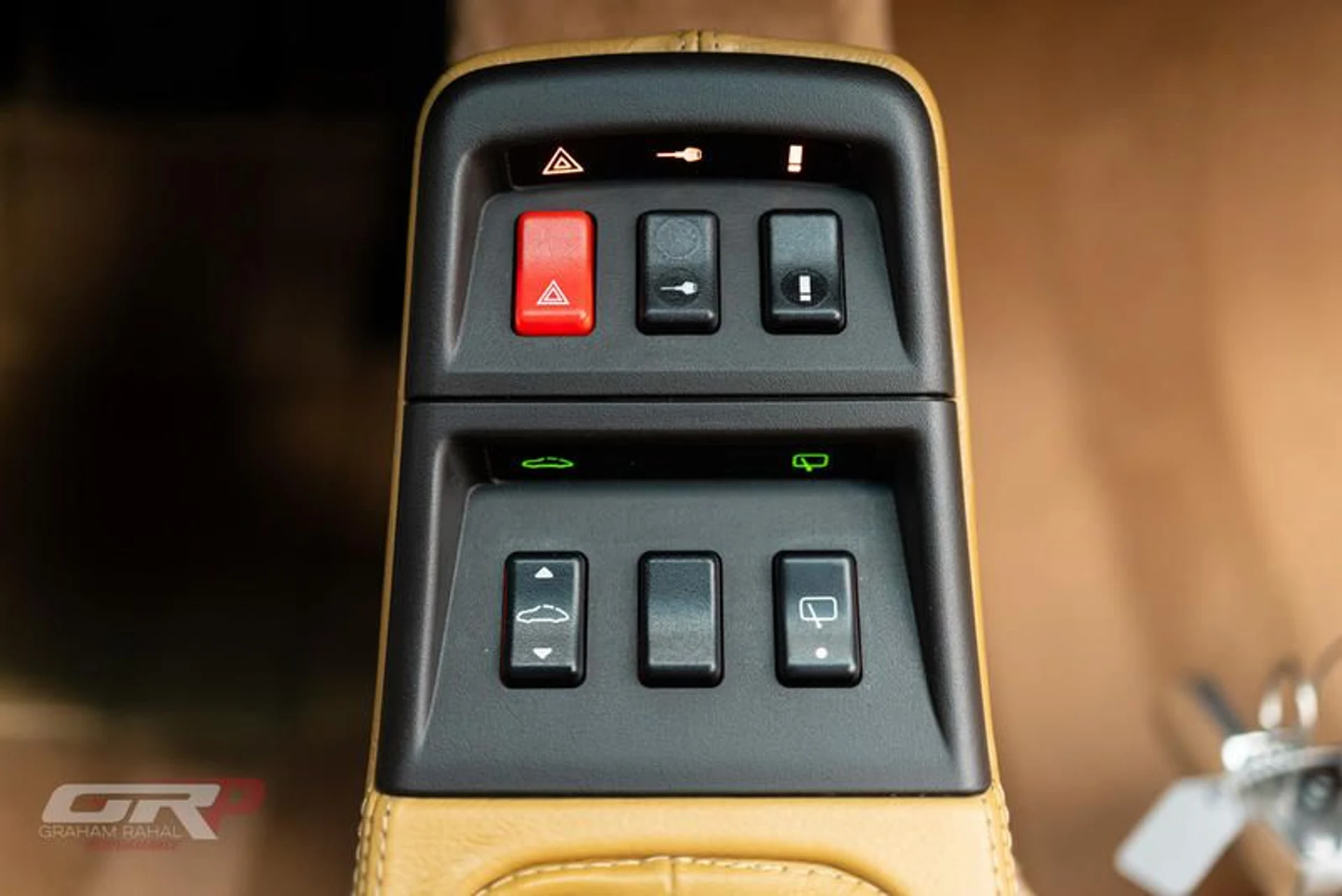 mph045_3775338411_9_FDC_53_CC_0_ACF_4_F2_A_A561_2060380_D25_F9_ff485bed46