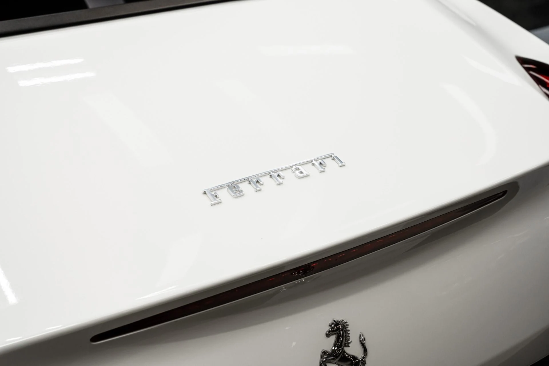 mph045_3824969293_Used_2014_Ferrari_California_1762200649_cfcdbdb0a4