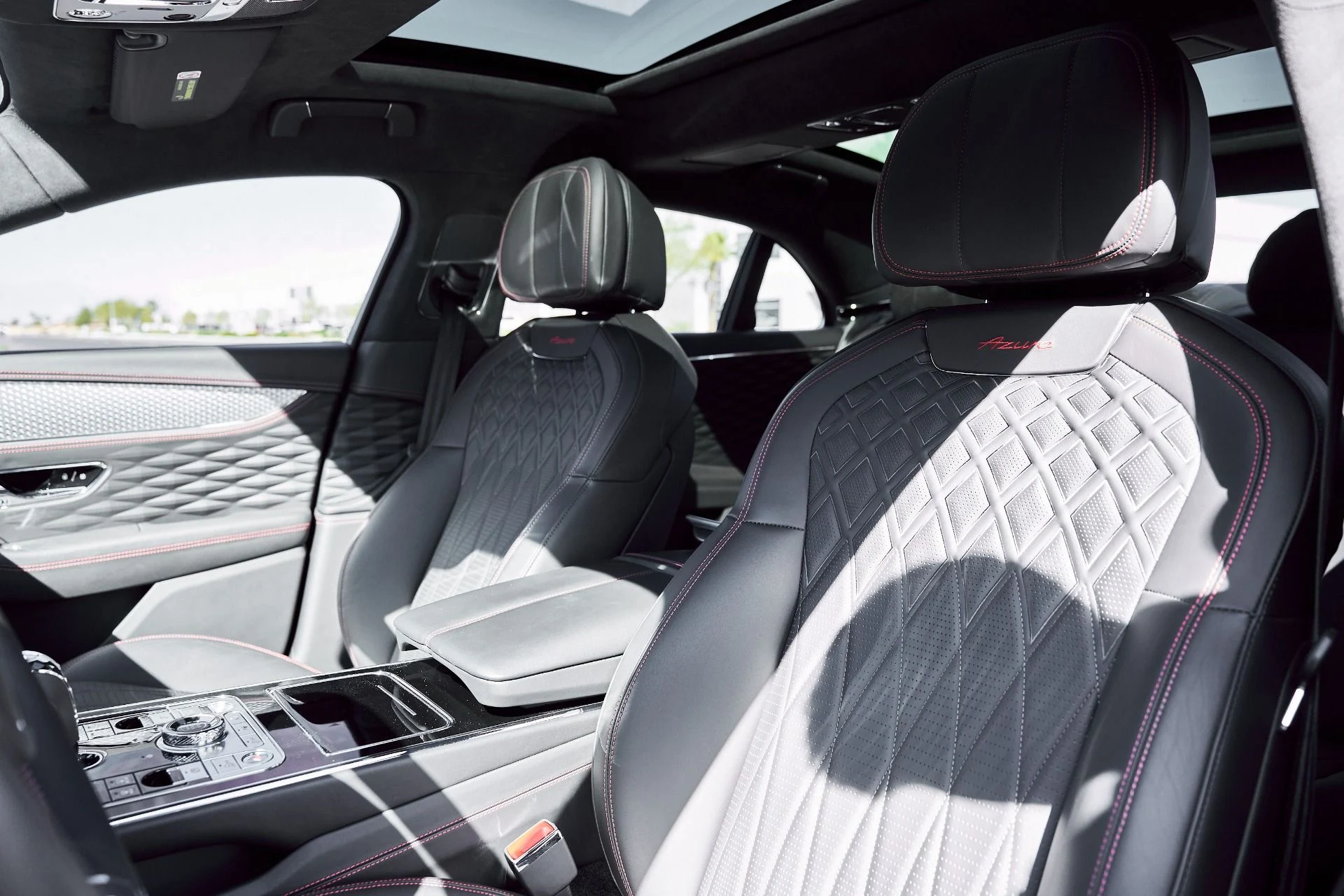 mph045_3826842486_Used_2023_Bentley_Flying_Spur_V8_1773280691_f1731843fb