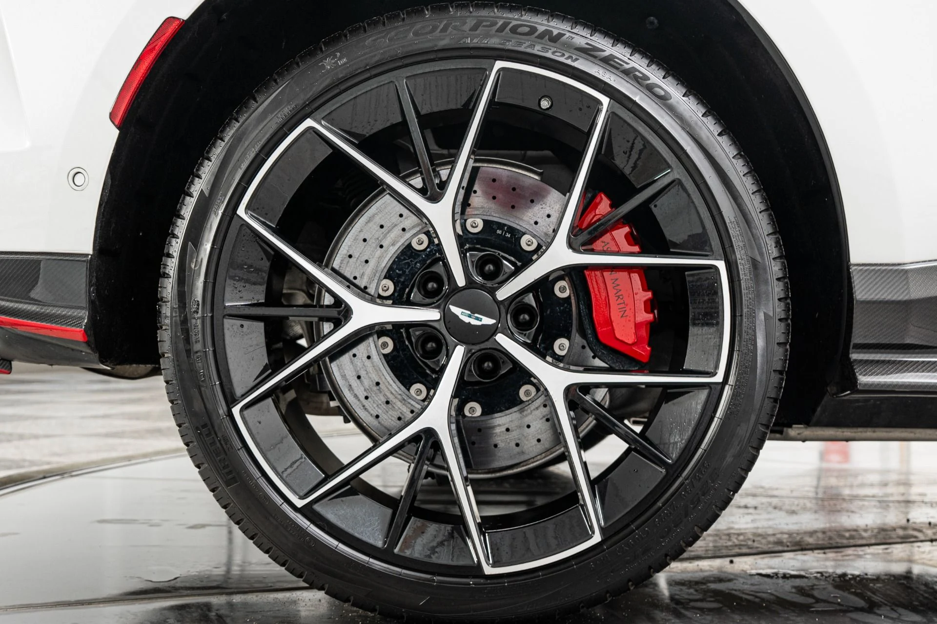mph045_3858115297_Used_2026_Aston_Martin_DBX_S_1792083378_f96a2acc48