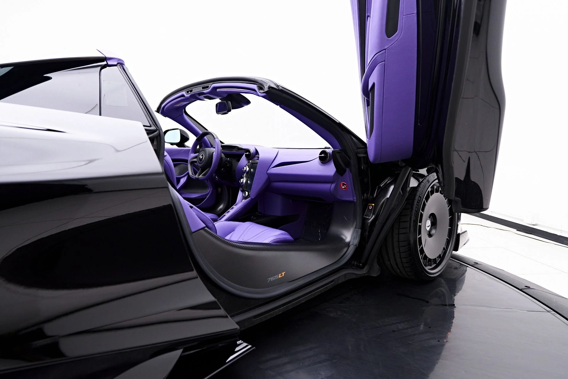 mph045_3864654159_Used_2022_Mc_Laren_765_LT_Base_1753480618_e87a77d6fd