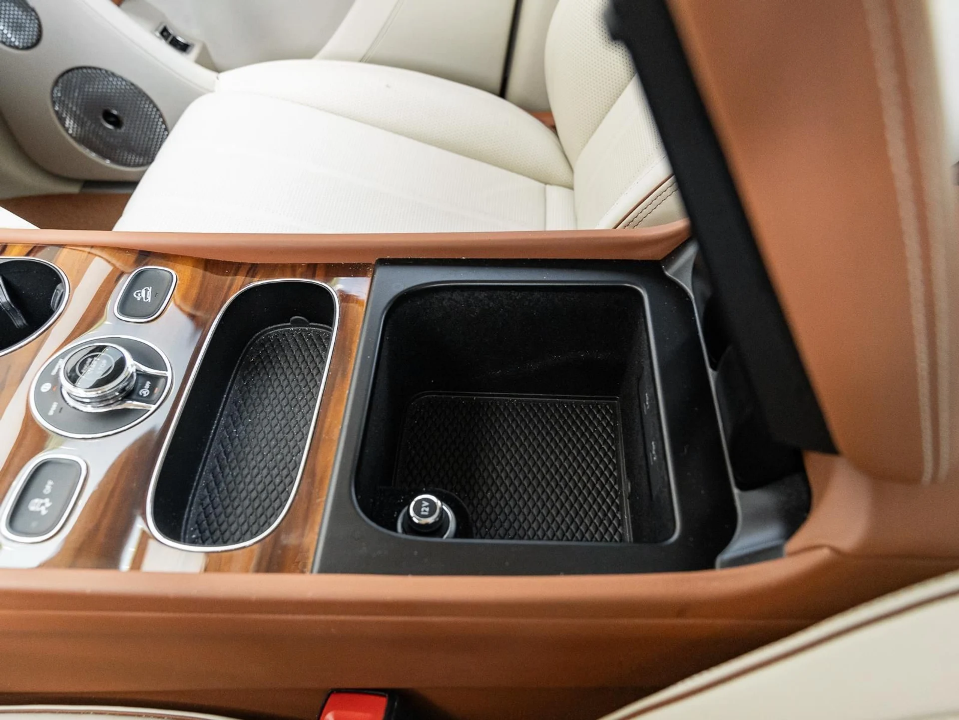 mph045_386995405_Used_2023_Bentley_Bentayga_EWB_Azure_First_Edition_1772272965_780c08b322