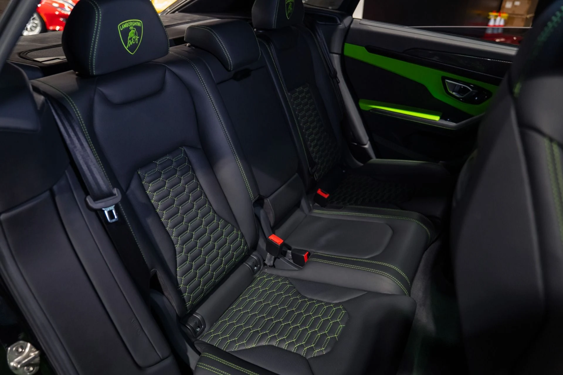 mph045_3897555909_Used_2022_Lamborghini_Urus_FULL_CARBON_EXTERIOR_MASSIVE_MSRP_1786214516_d7593a692b