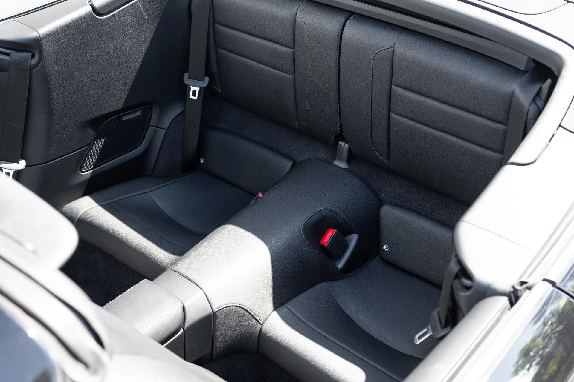 mph045_3906656024_Used_2021_Porsche_911_Carrera_1772596654_1c441bc635