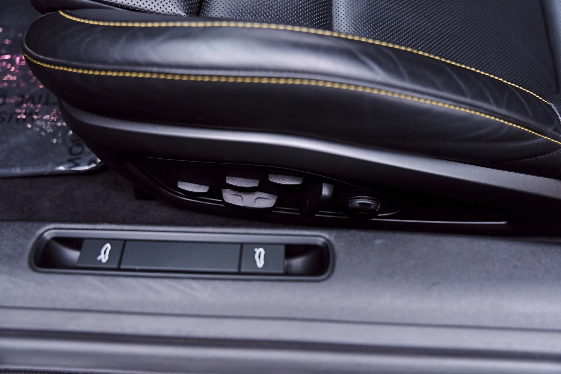 mph045_3916057816_Used_2023_Porsche_911_Turbo_S_1777508508_00fbce143f