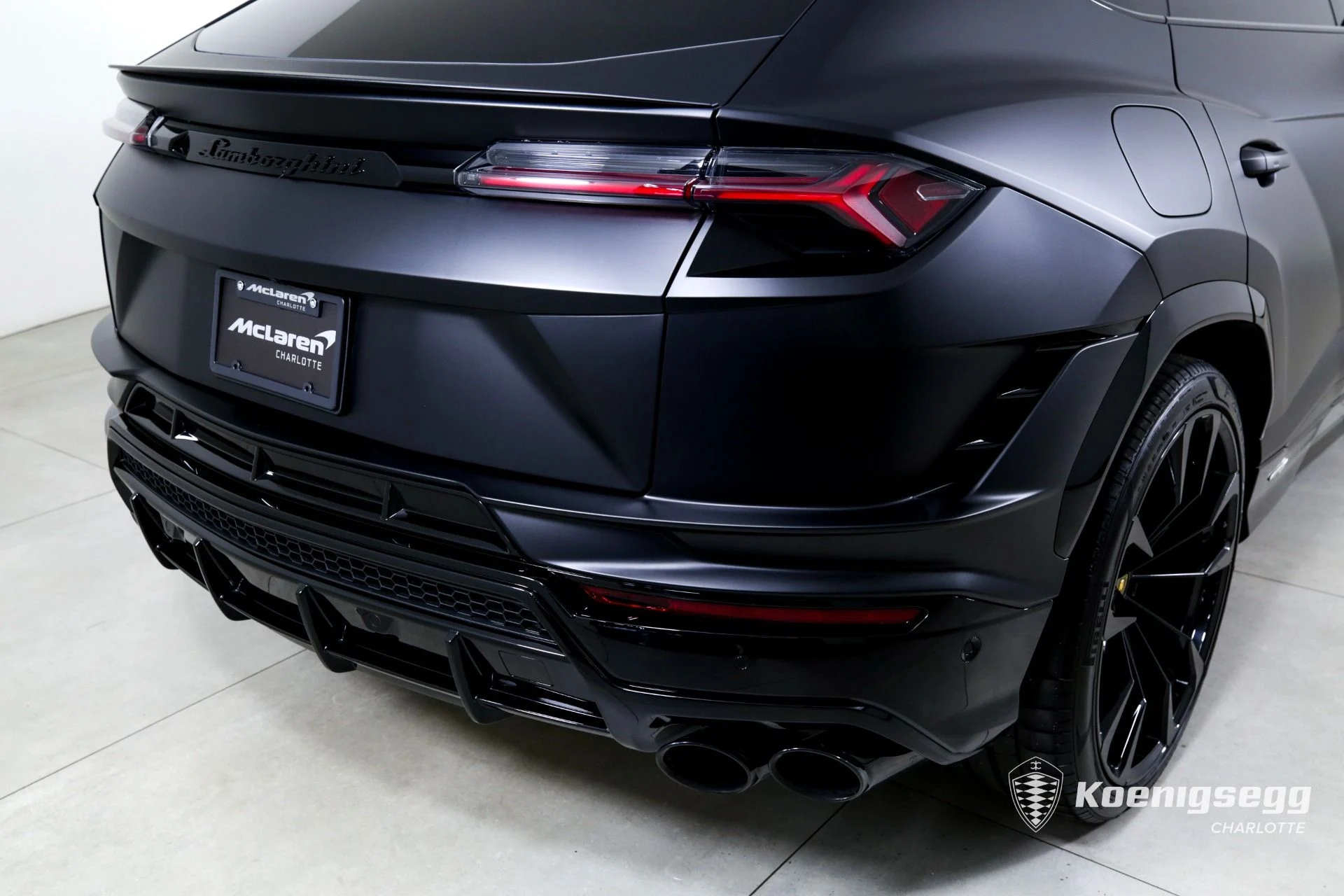 mph045_3937808158_Used_2024_Lamborghini_Urus_S_1761085522_7bf096d8f0