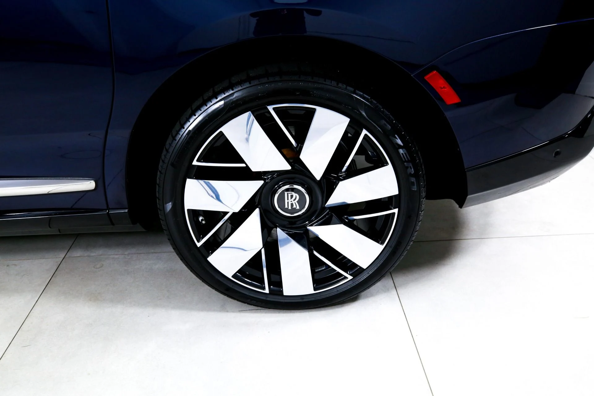 mph045_394174174_Used_2025_Rolls_Royce_Cullinan_1789143680_39085844fb
