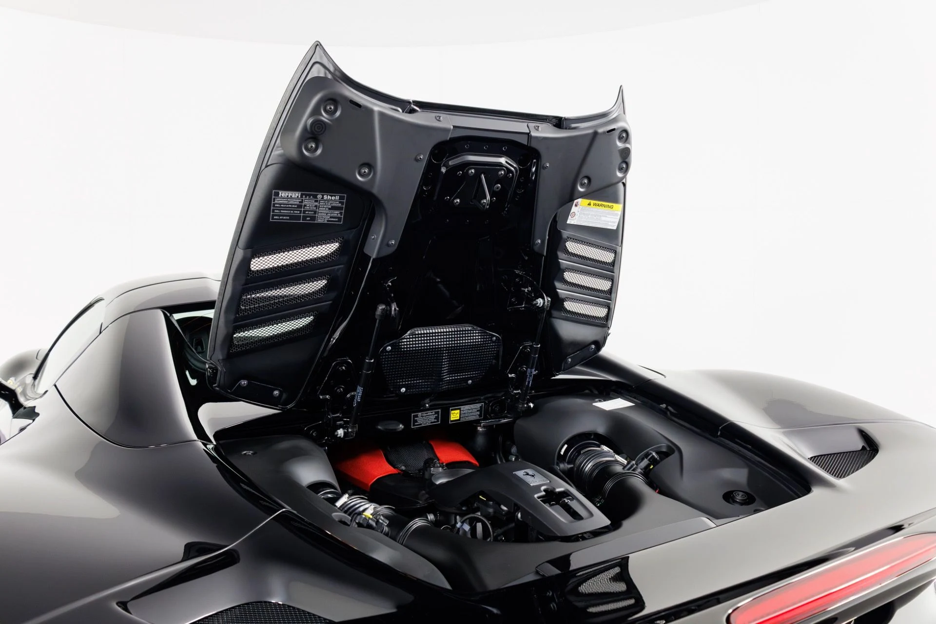 mph045_3947338400_Used_2022_Ferrari_F8_Spider_1769204213_6e148197a3