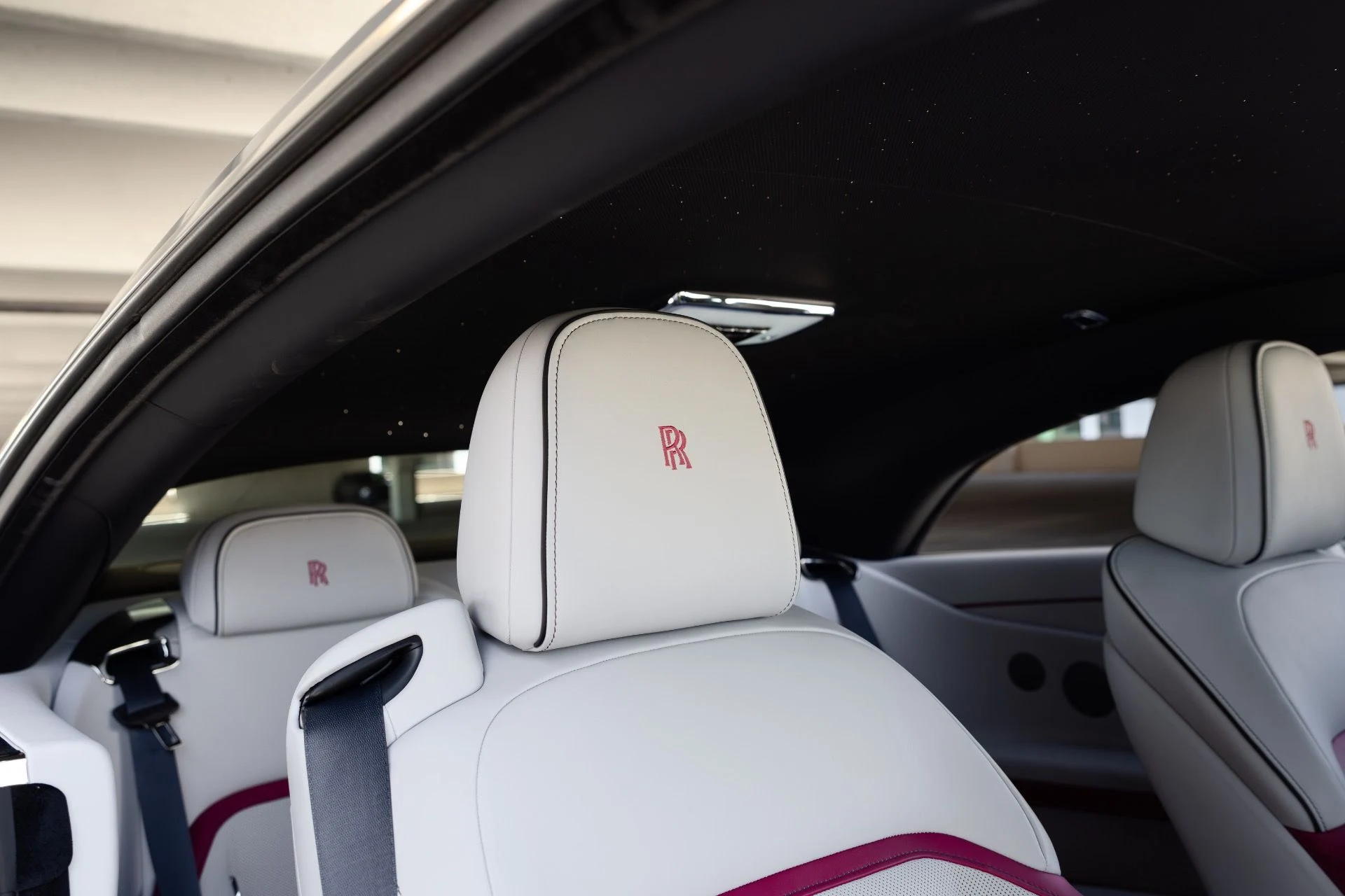 mph045_3976224350_Used_2024_Rolls_Royce_Spectre_1778197946_1ef009f857