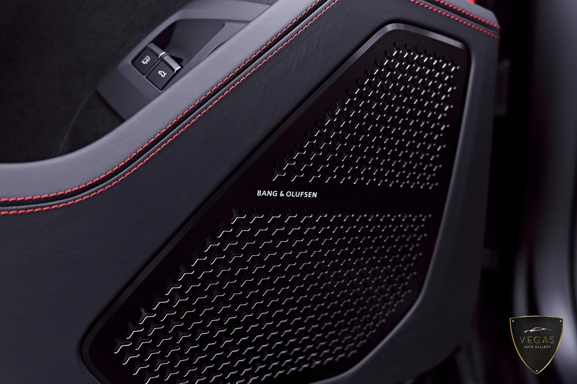 mph045_3980588637_Used_2026_Lamborghini_Urus_SE_1782163576_f2e3e4603e