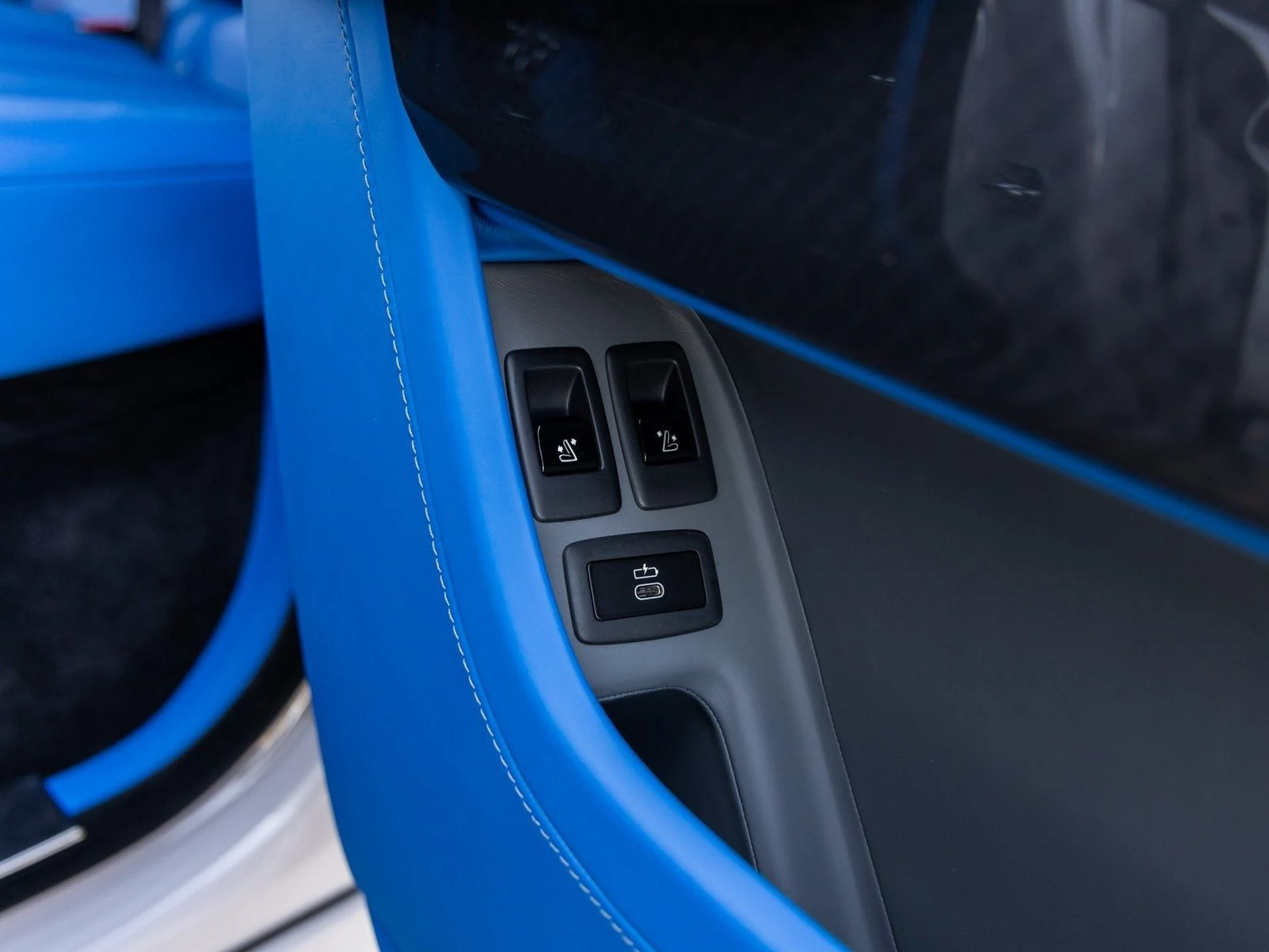 mph045_3980874134_46_0114d9522b