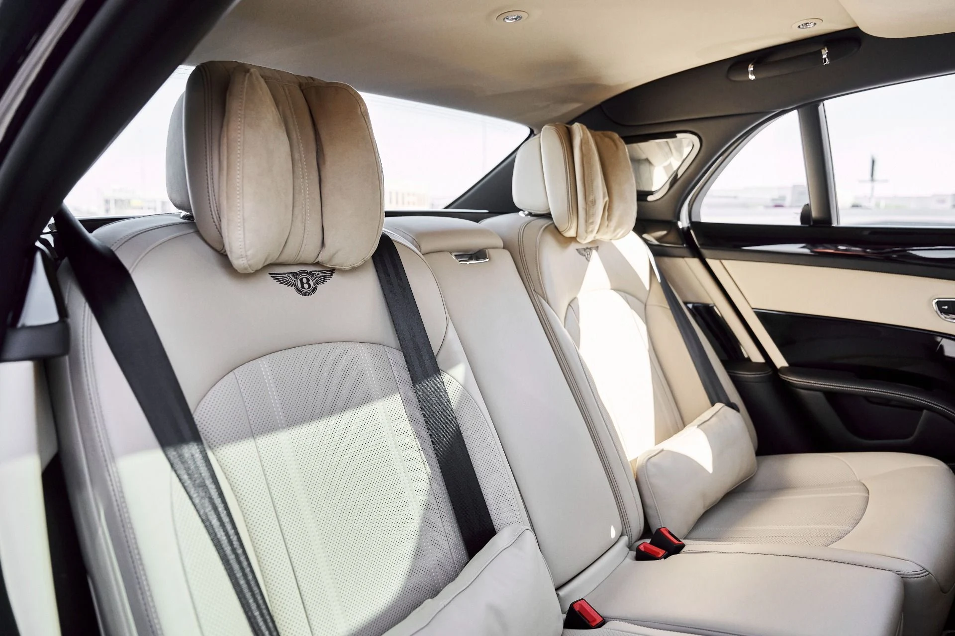 mph045_3981012235_Used_2019_Bentley_Mulsanne_Base_1773861401_6235d30e40