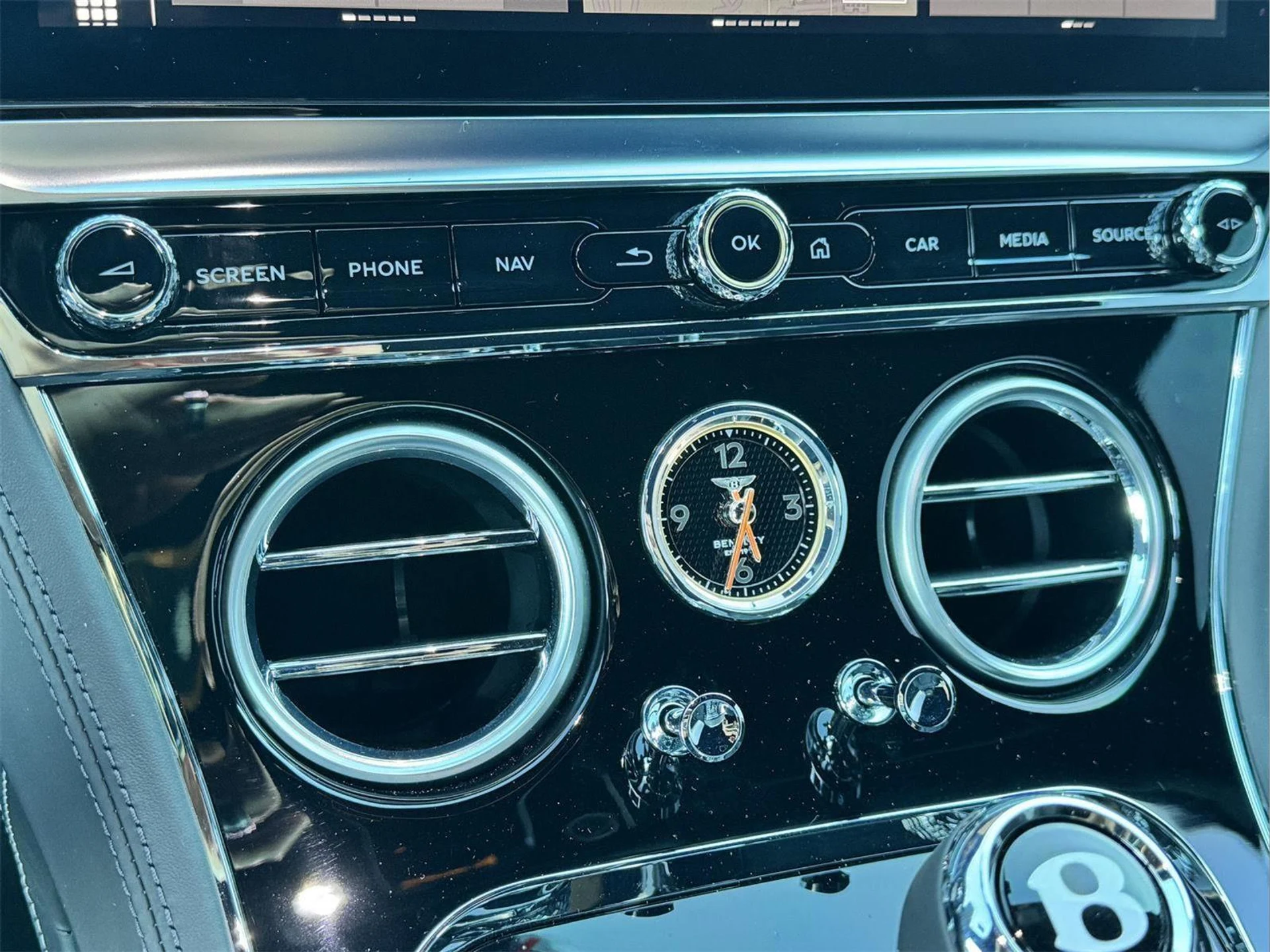 mph045_3983294407_dc24079b5e8e431640dc2c062e37fca1_7cc62280a7