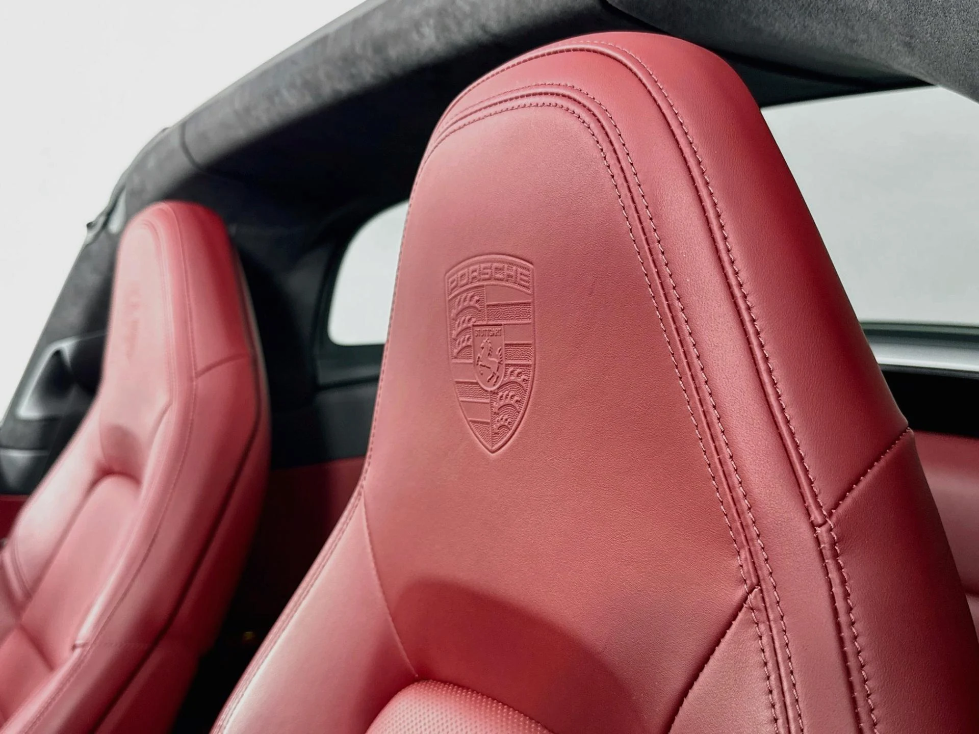 mph045_3990544493_Used_2021_Porsche_911_Targa_4_S_1789669372_661fdb047b