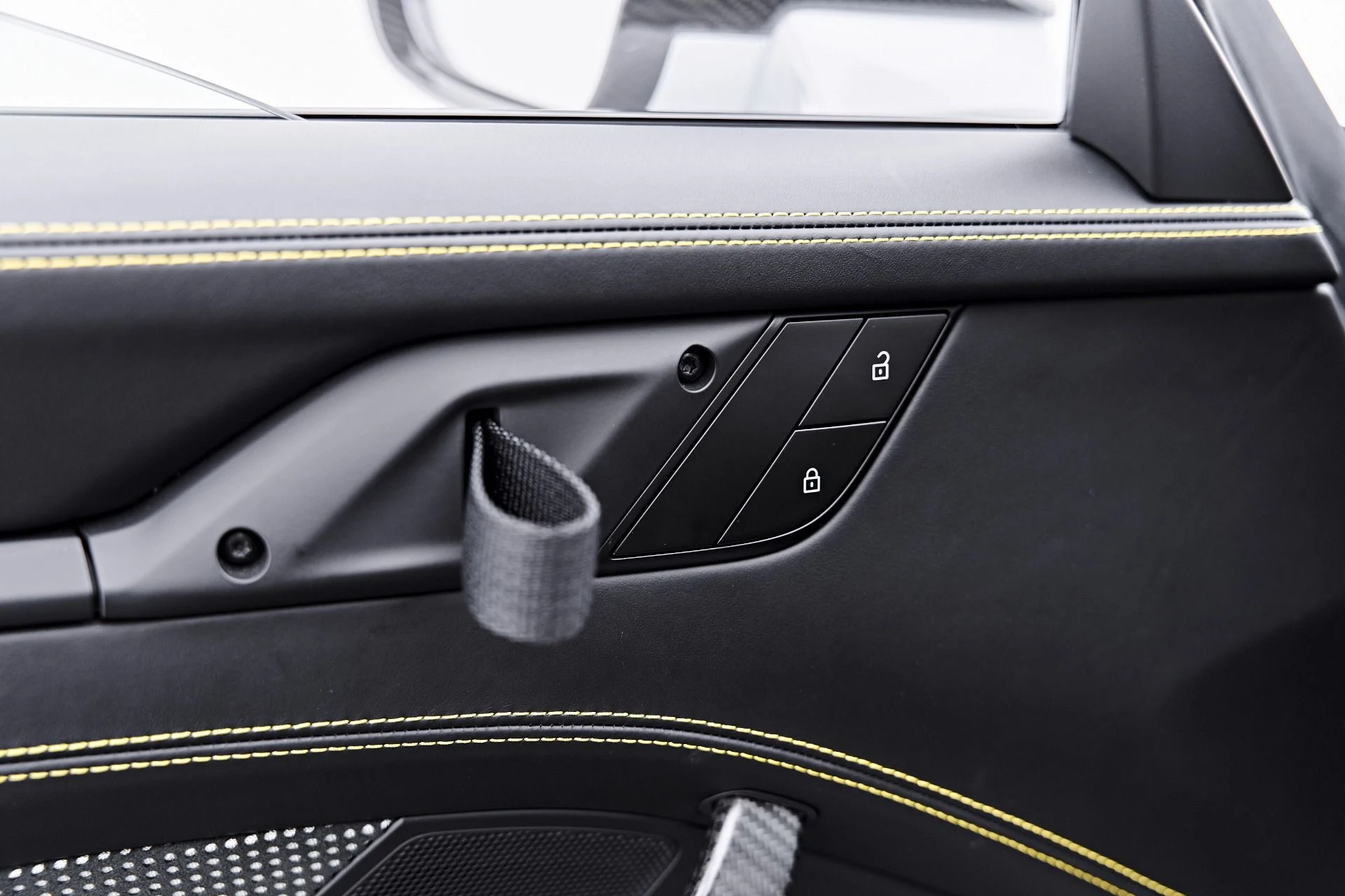 mph045_4016980225_Used_2025_Porsche_911_GT_3_RS_1790364165_e387615240