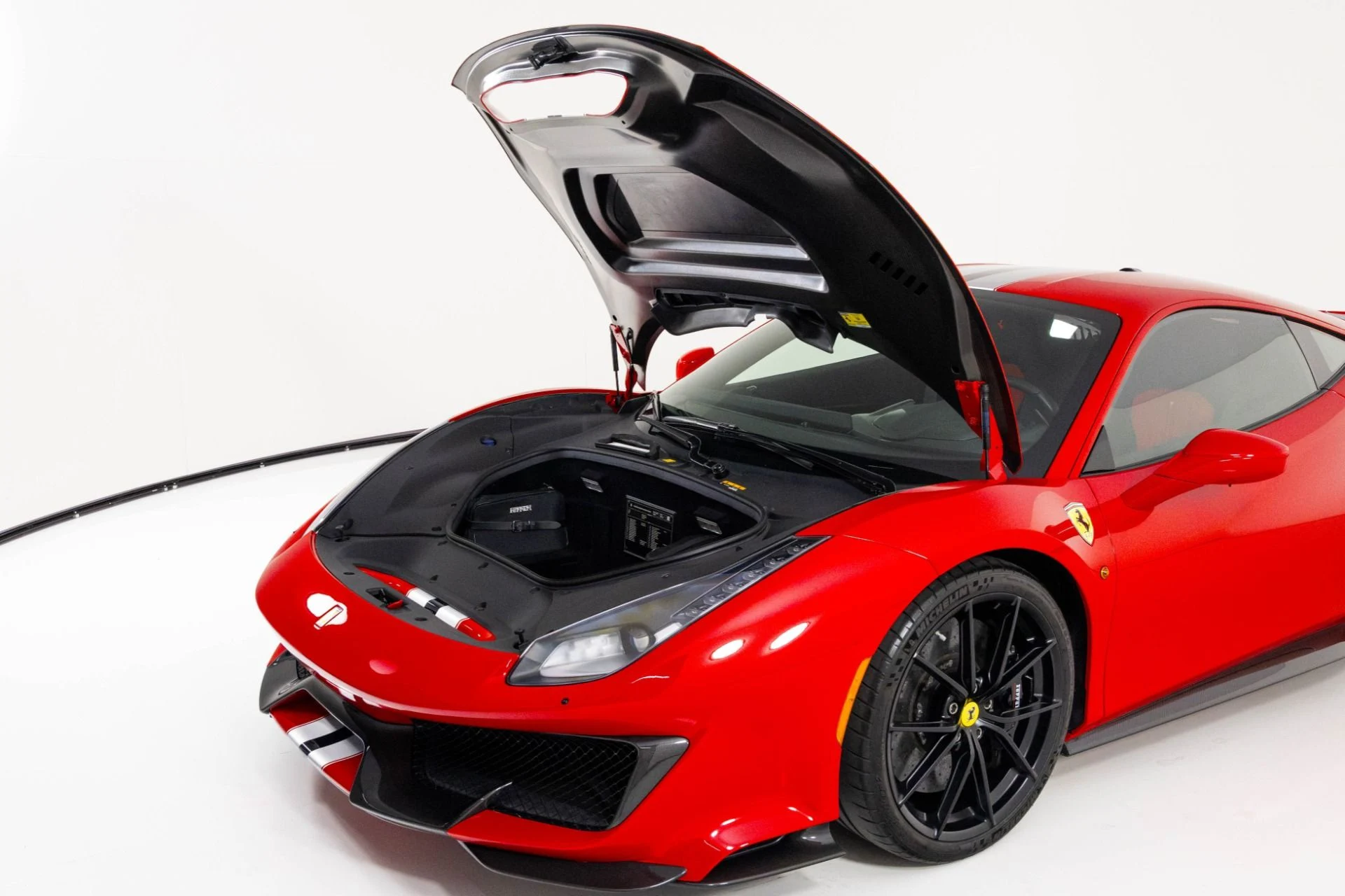 mph045_4043233477_Used_2019_Ferrari_488_Pista_1761352057_dd34742db6