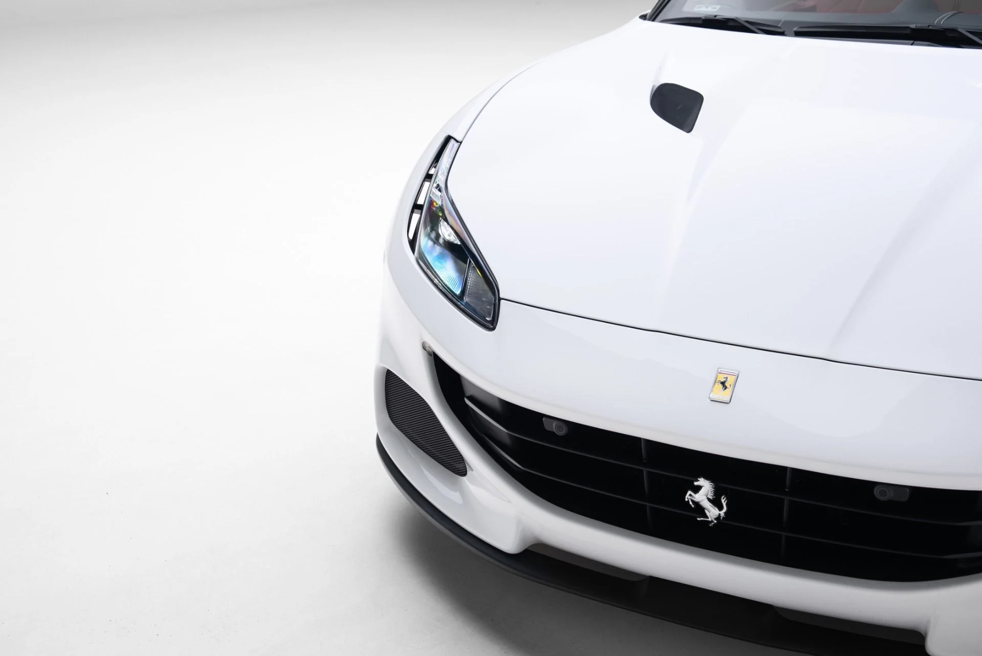 mph045_4044515239_Used_2022_Ferrari_Portofino_M_1771016611_33b17e6852