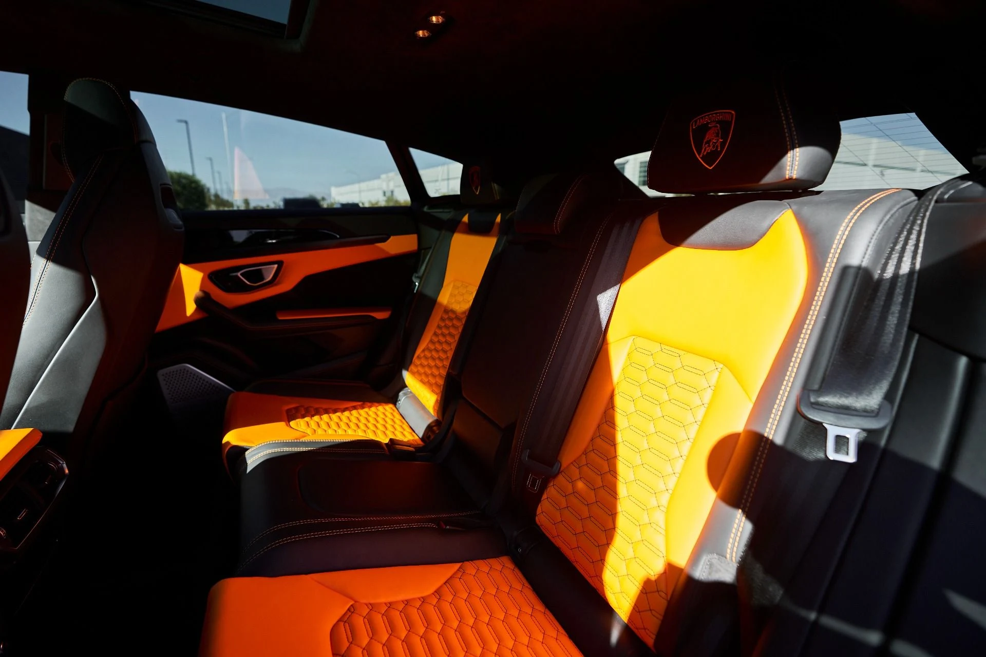 mph045_4046471966_Used_2022_Lamborghini_Urus_Base_1759562063_d74626a72f