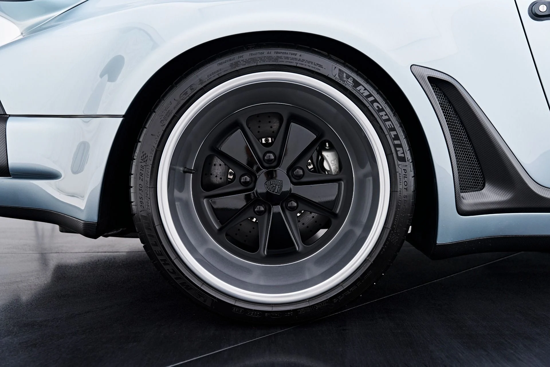 mph045_4069656956_Used_1990_Porsche_911_1789729671_2d60c7e285