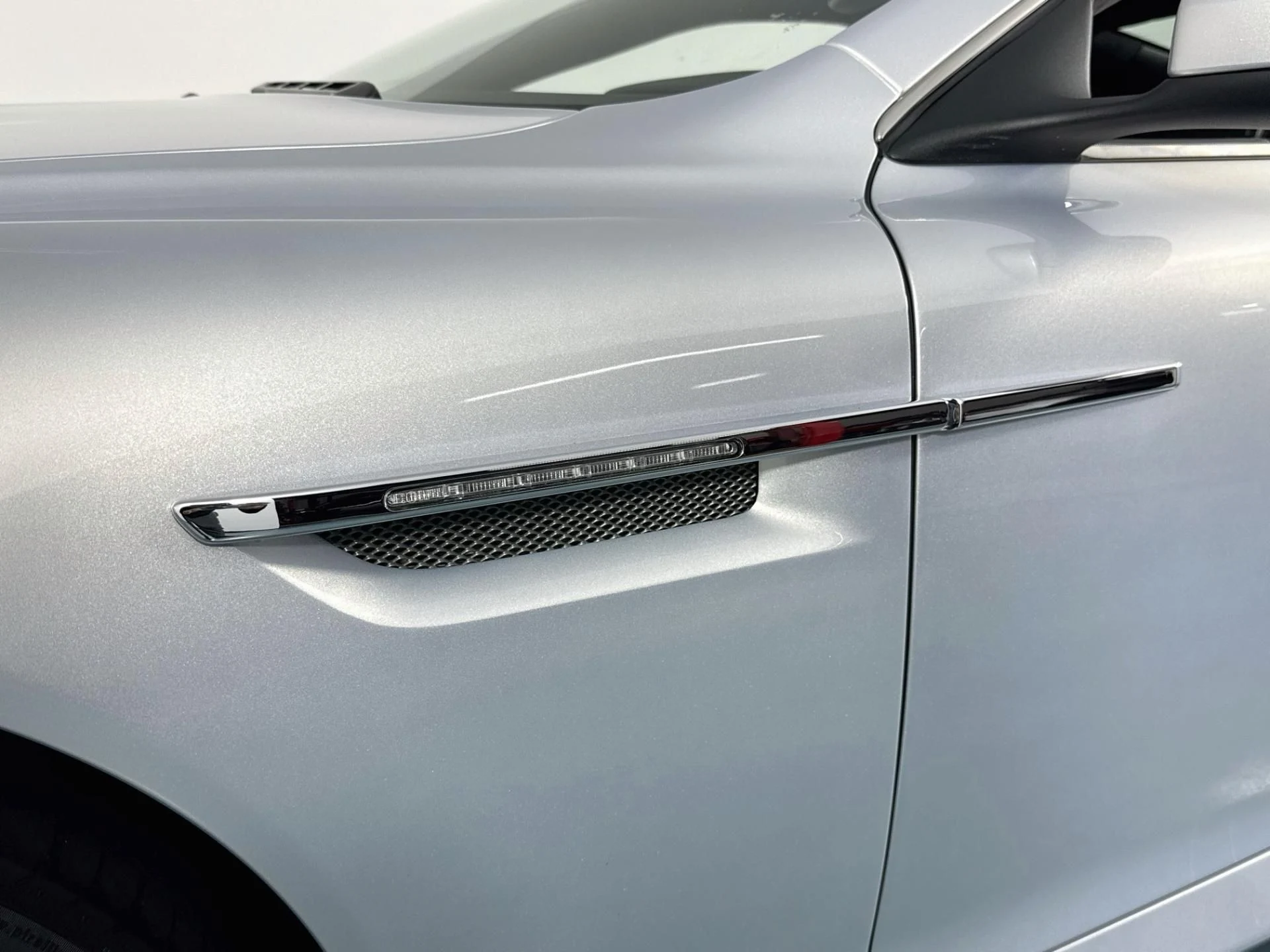 mph045_4071033056_Used_2014_Aston_Martin_DB_9_1791837313_2c564dea28