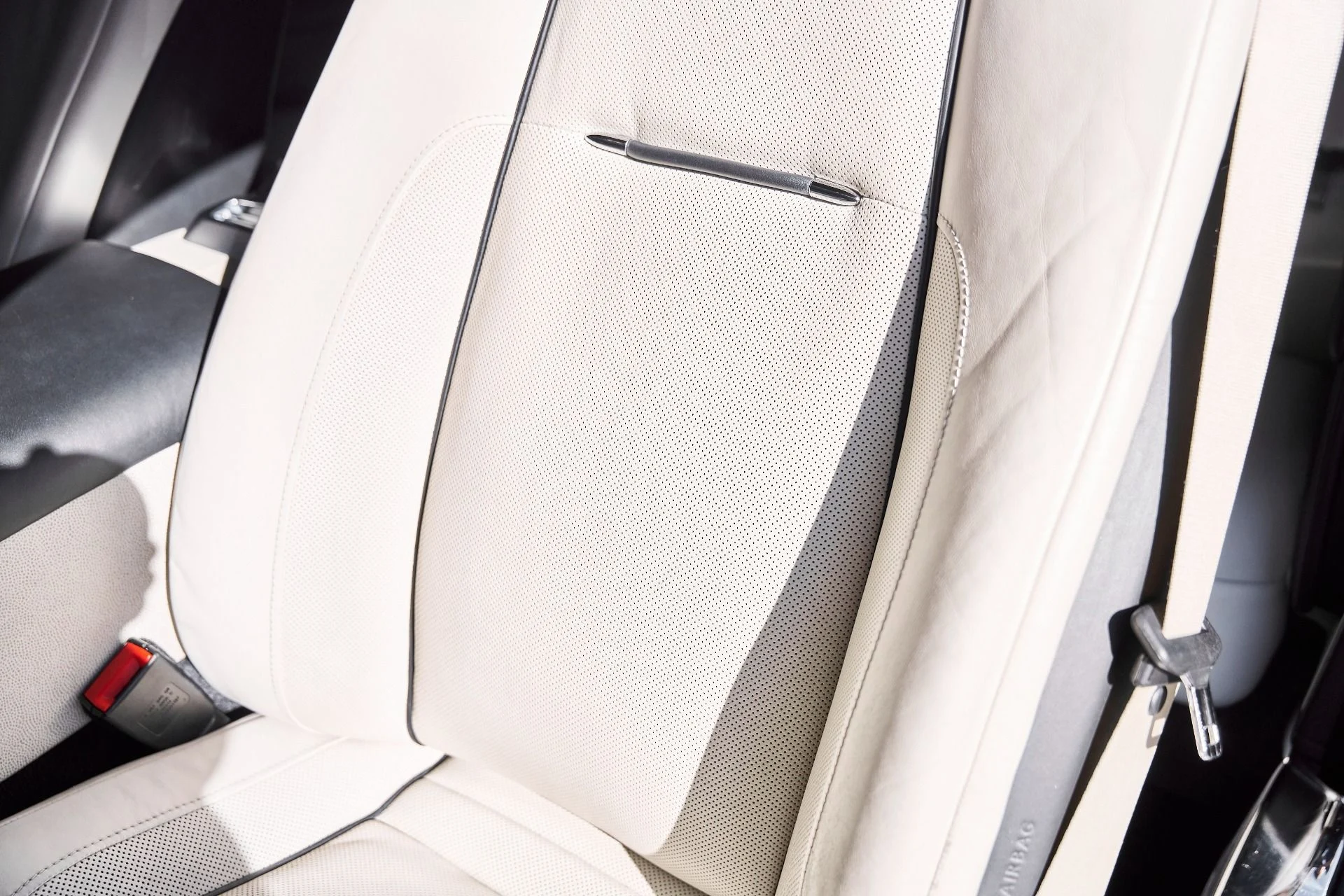 mph045_4071774453_Used_2015_Rolls_Royce_Wraith_1770669866_7e4a07e186