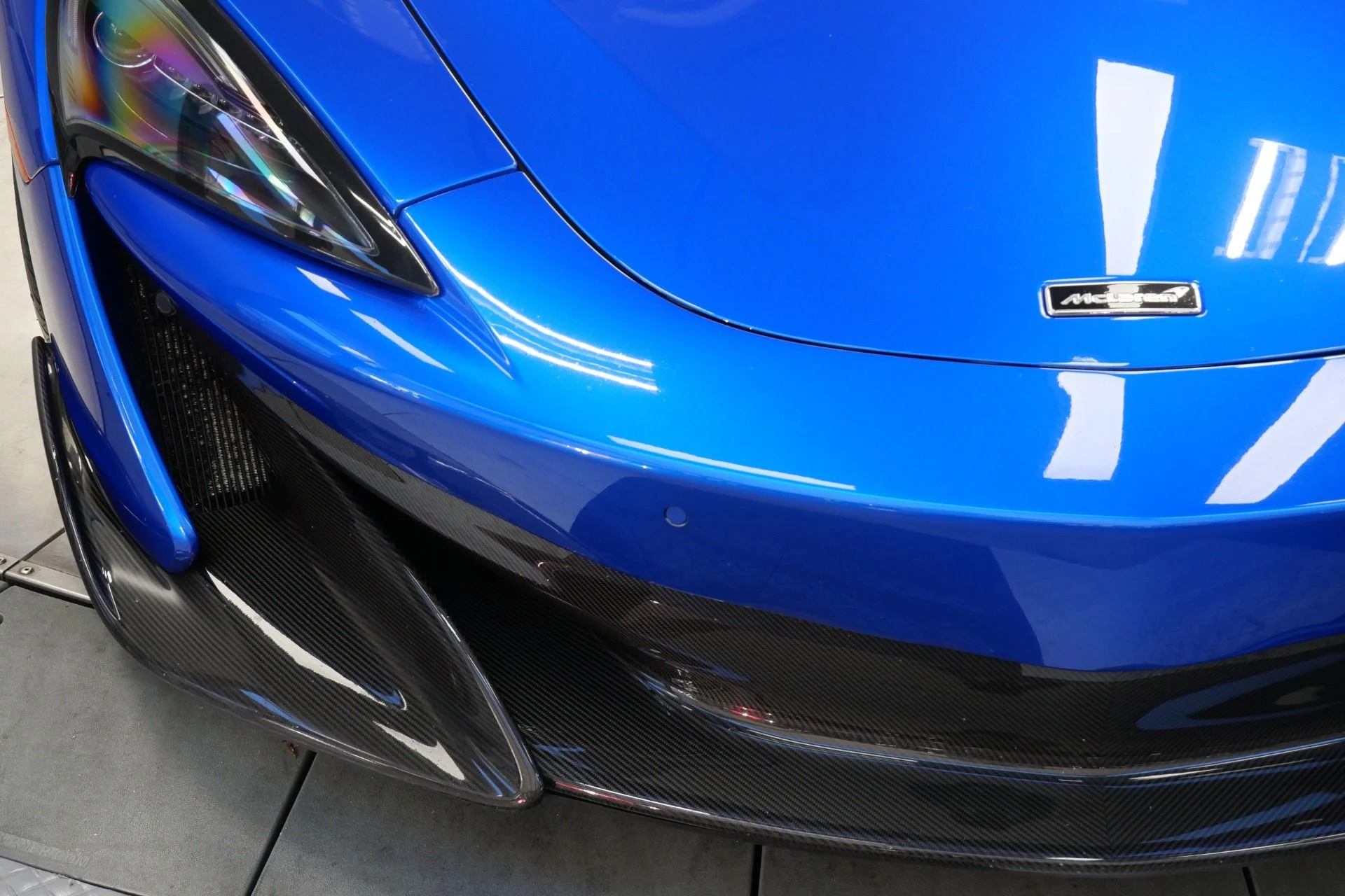 mph045_4077099738_Used_2019_Mc_Laren_600_LT_Carbon_Packs_1_and_2_Bowers_and_Wilkins_Audio_Ultra_Lightweight_Wheels_1767975670_062f14d8ab