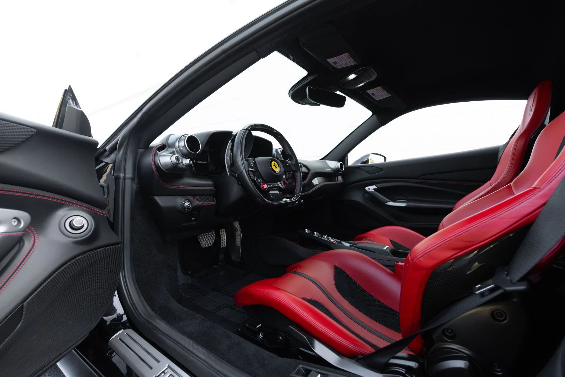 mph045_4077439777_Used_2020_Ferrari_F8_Tributo_1767738008_d8ed49685a