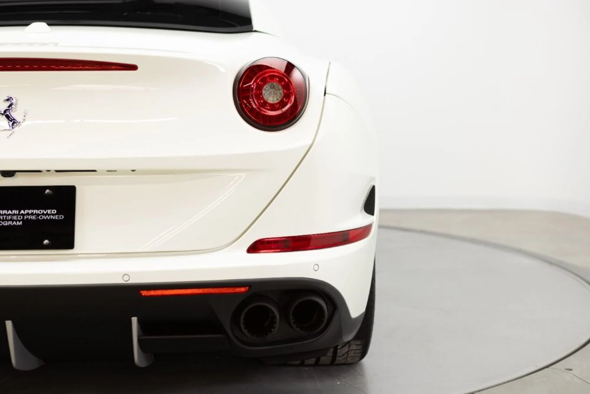 mph045_4088993736_Used_2016_Ferrari_California_T_56c33b26ac