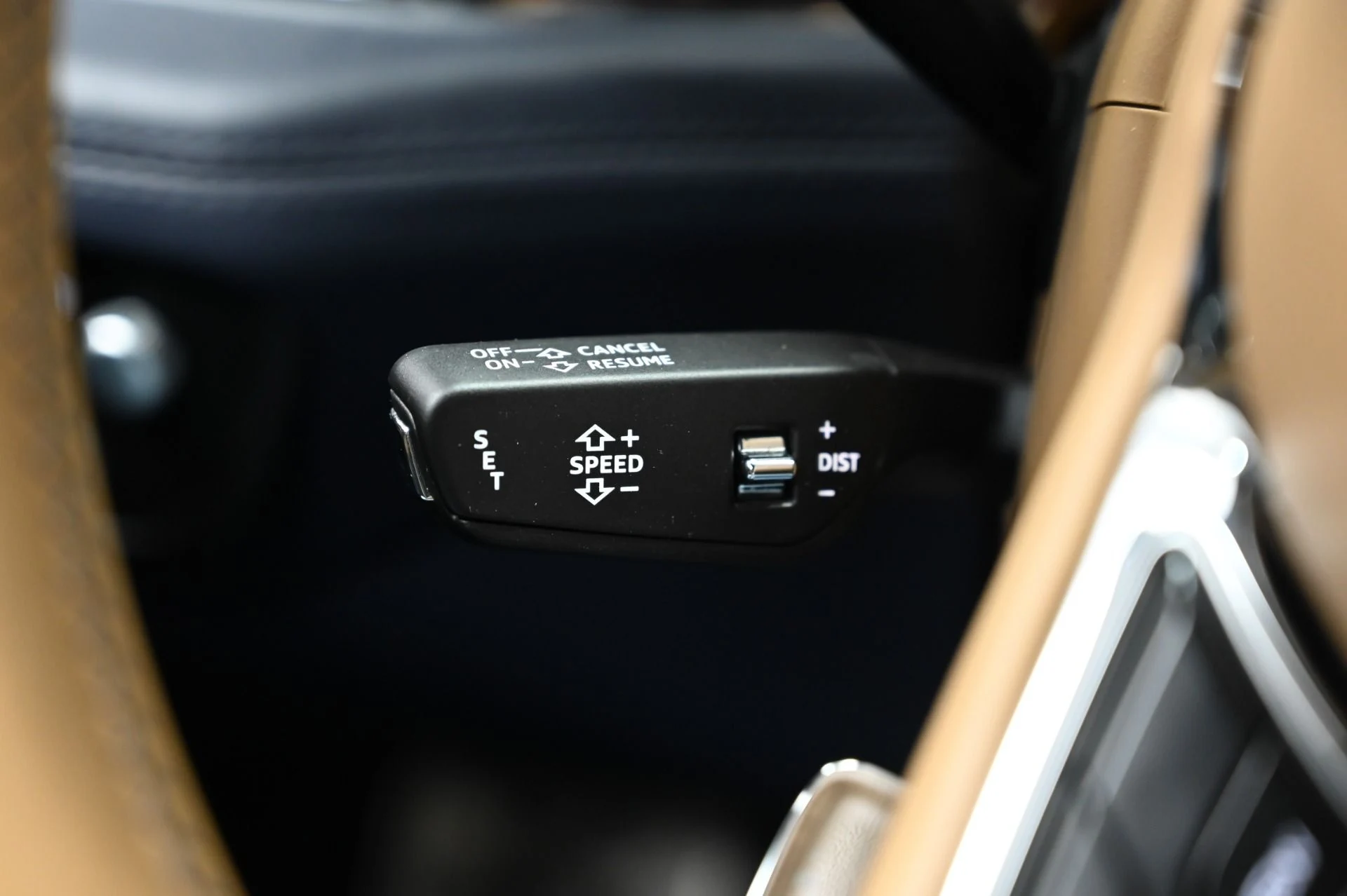 mph045_4093108642_Used_2018_Bentley_Bentayga_W12_1749249697_905c98316e