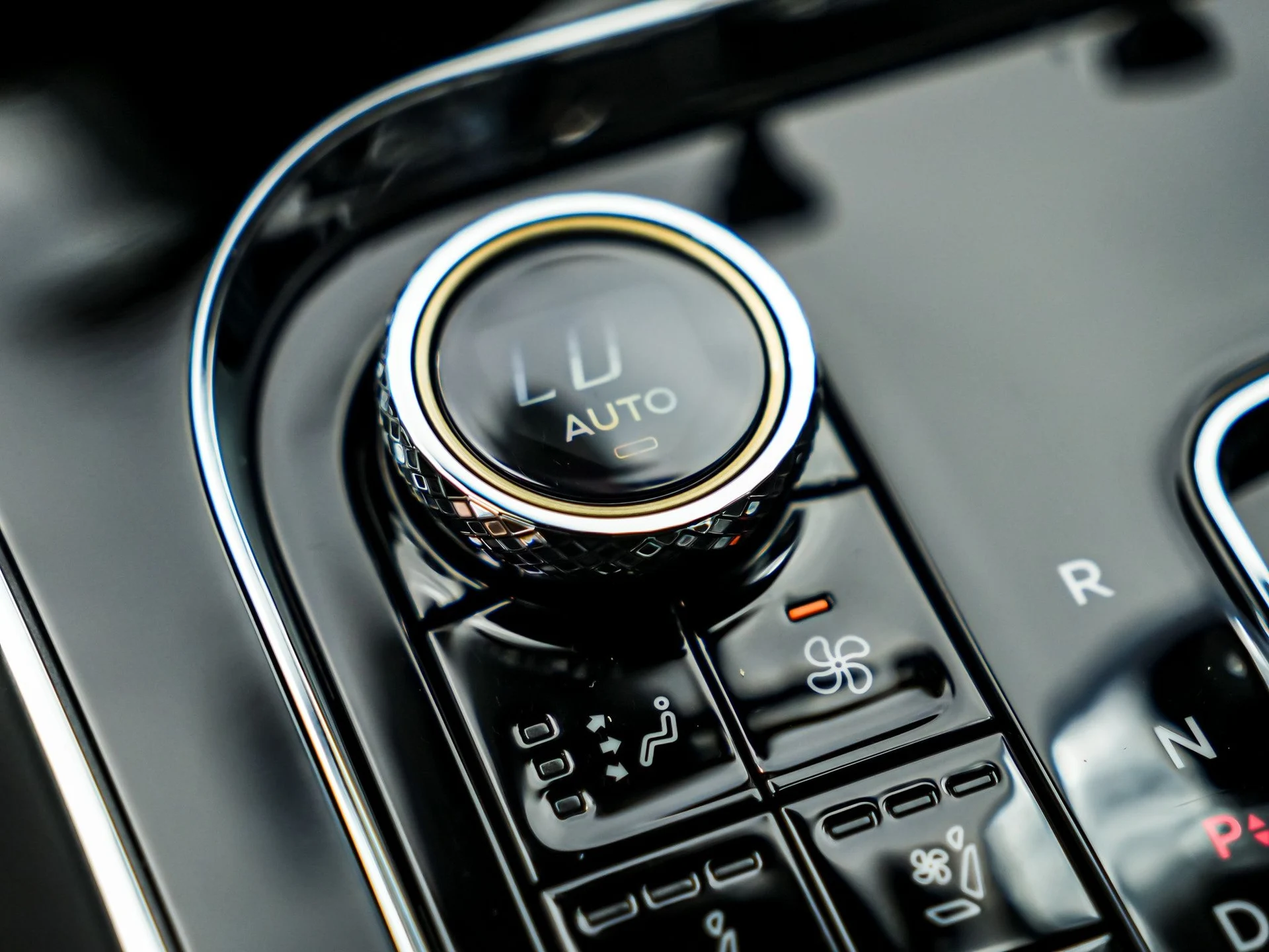 mph045_4096350857_Hi_Tech_Luxury_Imports_LLC_SCBCT_2_ZG_6_NC_098069_image_45_3e36e39ce6