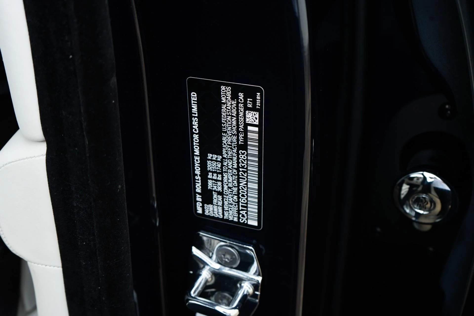 mph045_4104795701_Used_2022_Rolls_Royce_Phantom_1778012232_c2f3981dcd