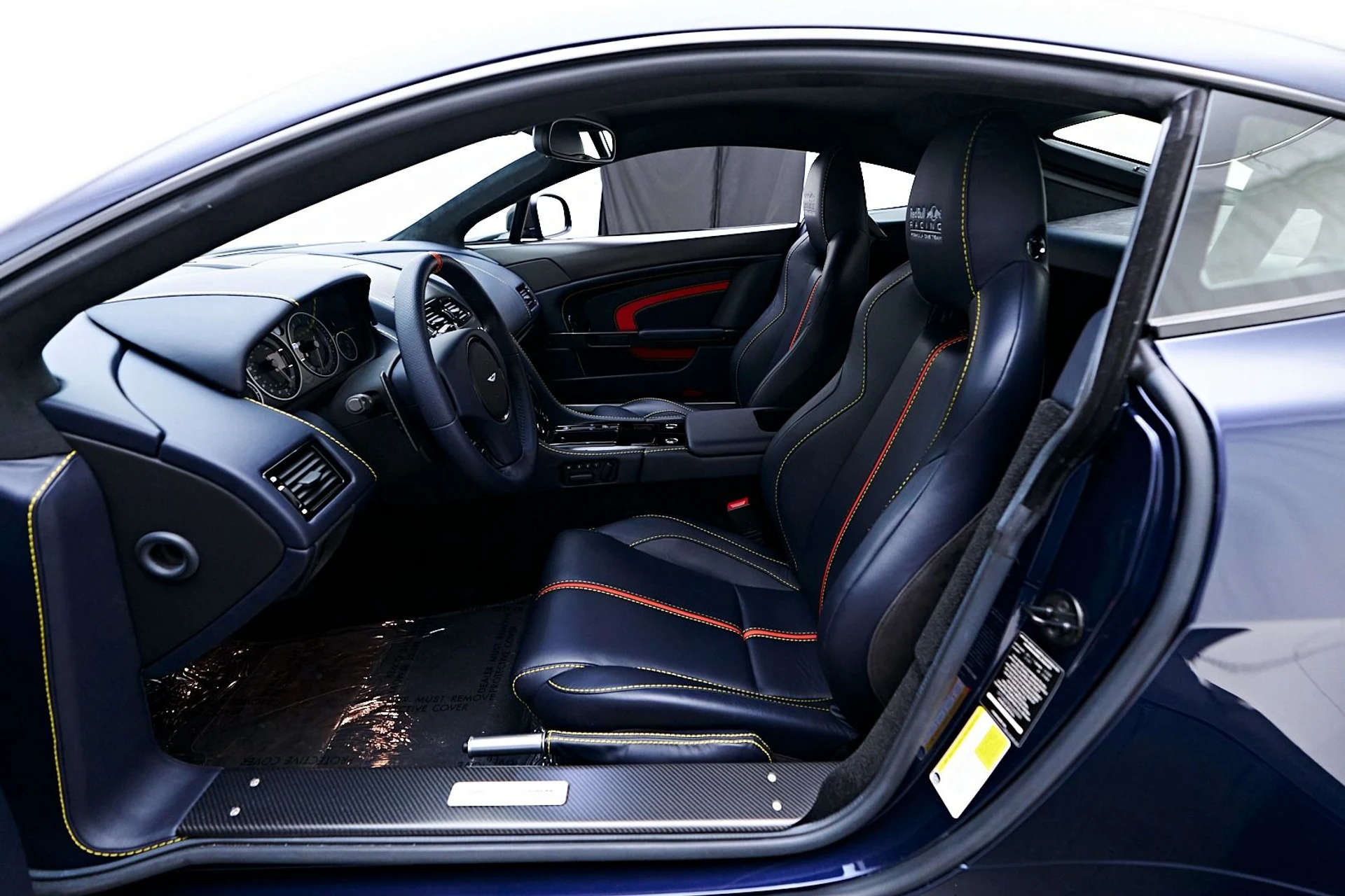 mph045_4121777816_Used_2017_Aston_Martin_V12_Vantage_S_1747353029_2ca618a04c