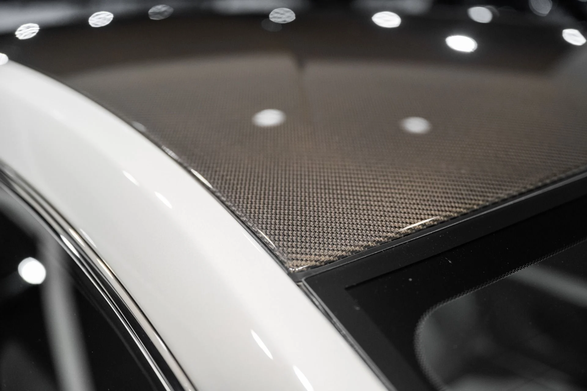 mph045_413752147_Used_2016_Aston_Martin_Vanquish_V12_1770132200_6ed79b3495