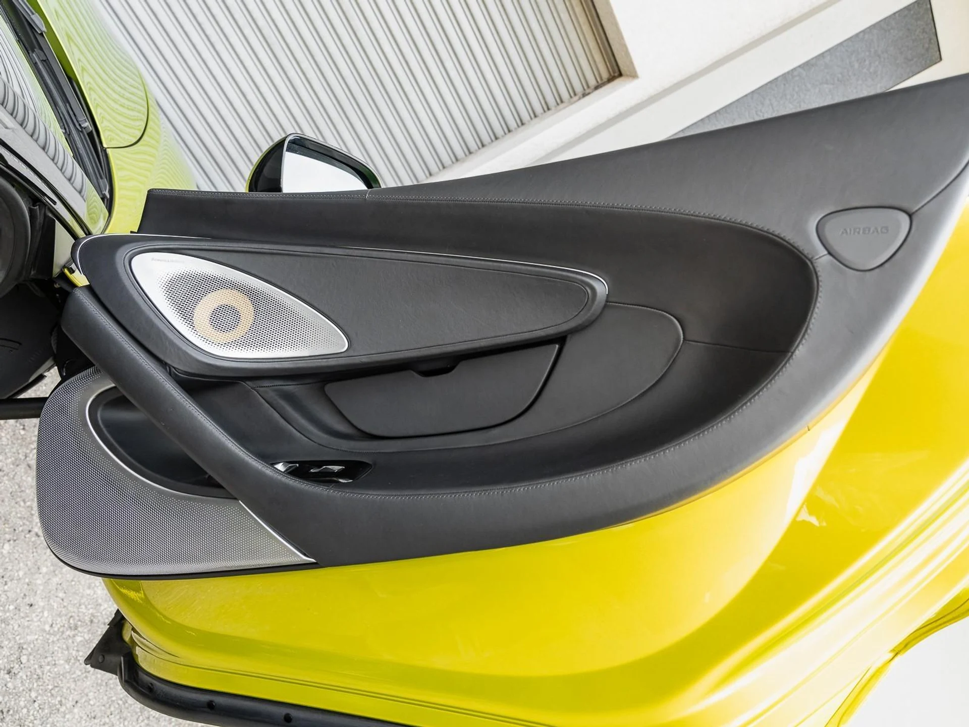 mph045_4151698949_Used_2025_Mc_Laren_GTS_Tech_Lux_1765577137_333b2a34e3