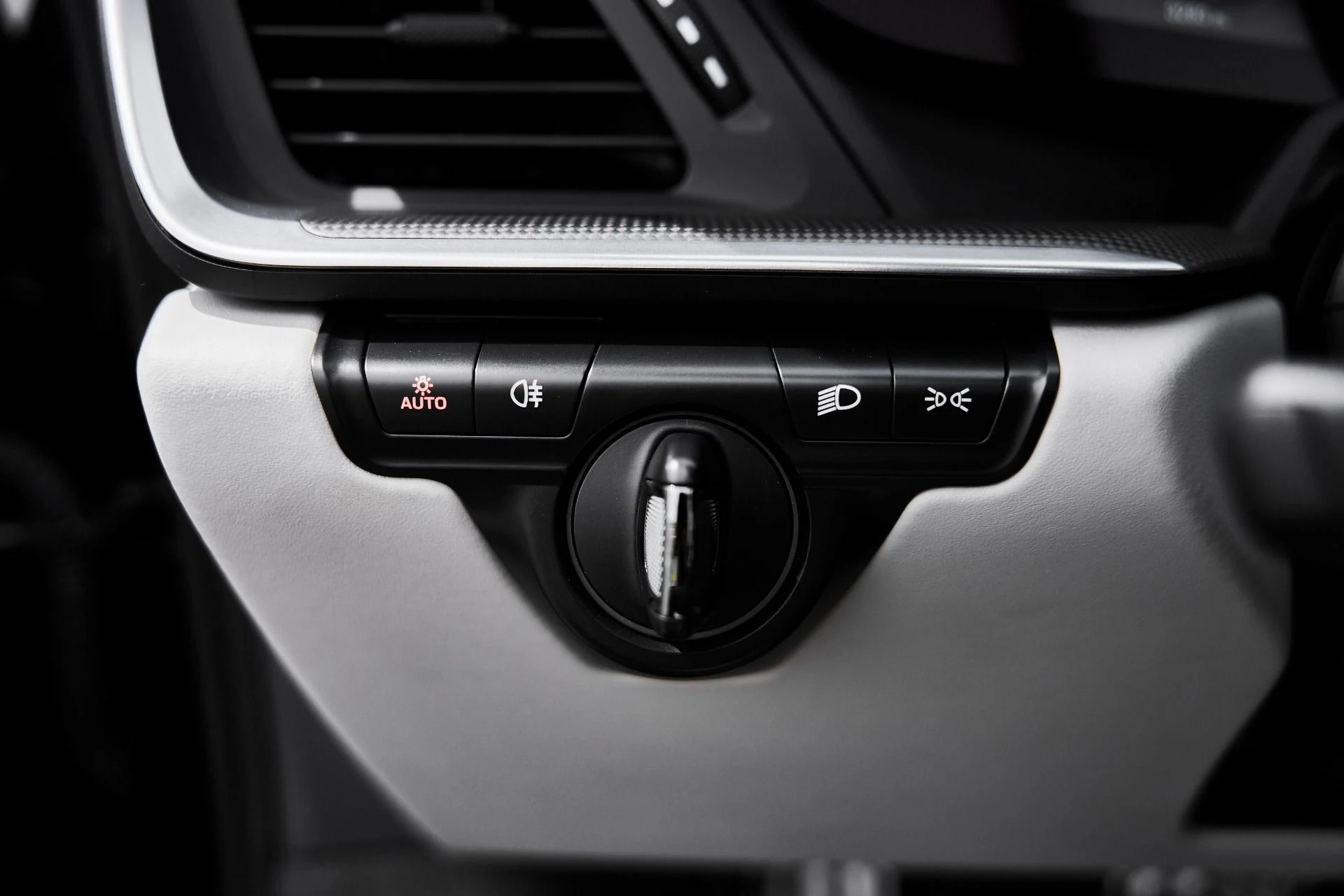 mph045_4156400055_Used_2024_Porsche_911_Turbo_S_1774923330_4f9f9afccd