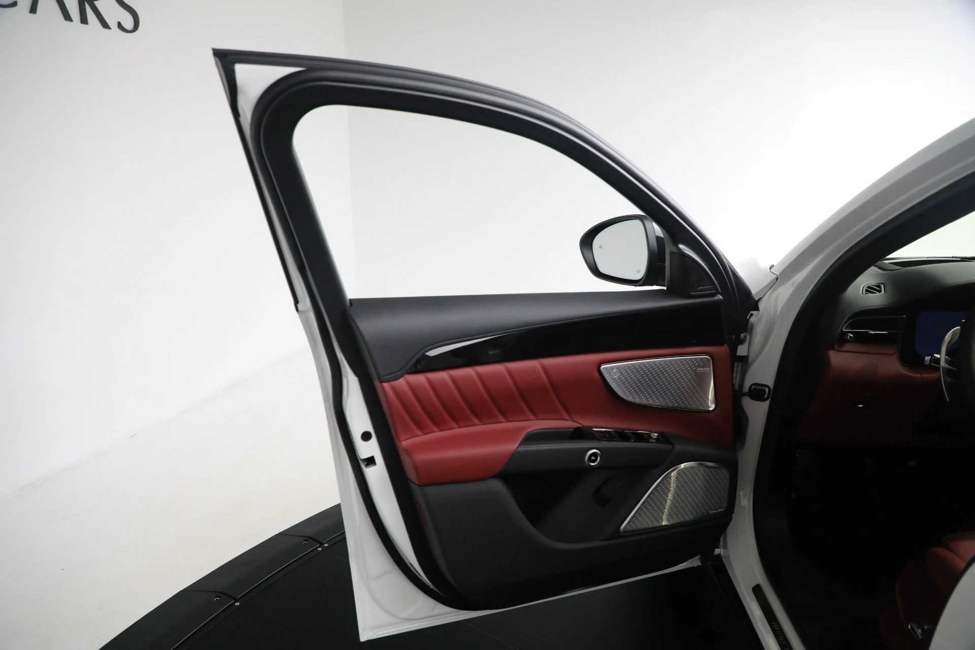 mph045_4184451585_New_2025_Maserati_Grecale_Folgore_ee57ebb4ed