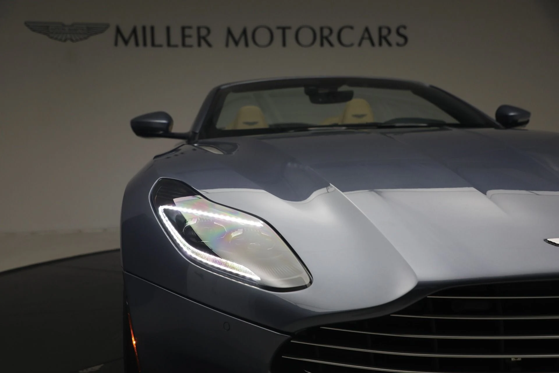 mph045_42049541_Used_2022_Aston_Martin_DB_11_Volante_1787336468_152ef0af74