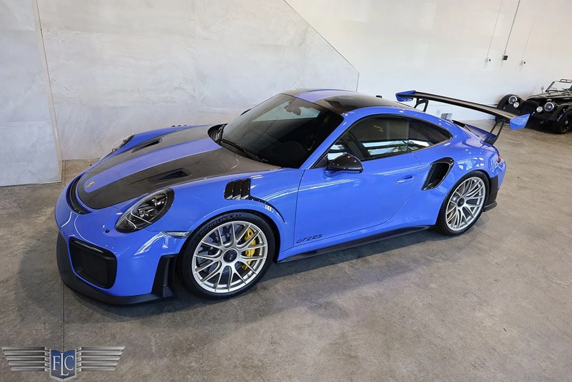 mph045_4214497729_used_2018_porsche_911_gt2rsweissach_9689_22919287_46_1024_5f6739d812