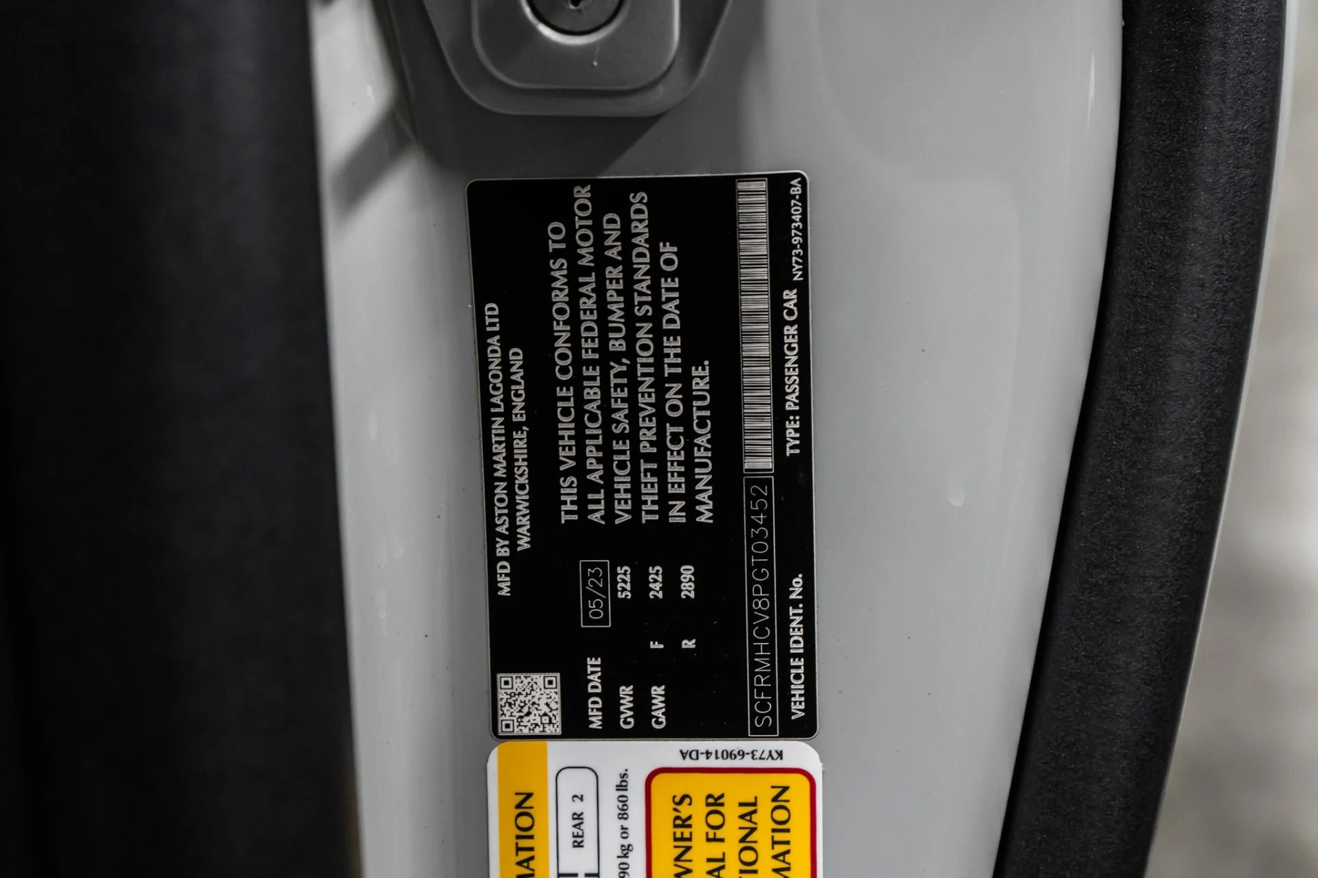 mph045_4215311216_Used_2023_Aston_Martin_DBS_Volante_1756217476_69d111bd5e