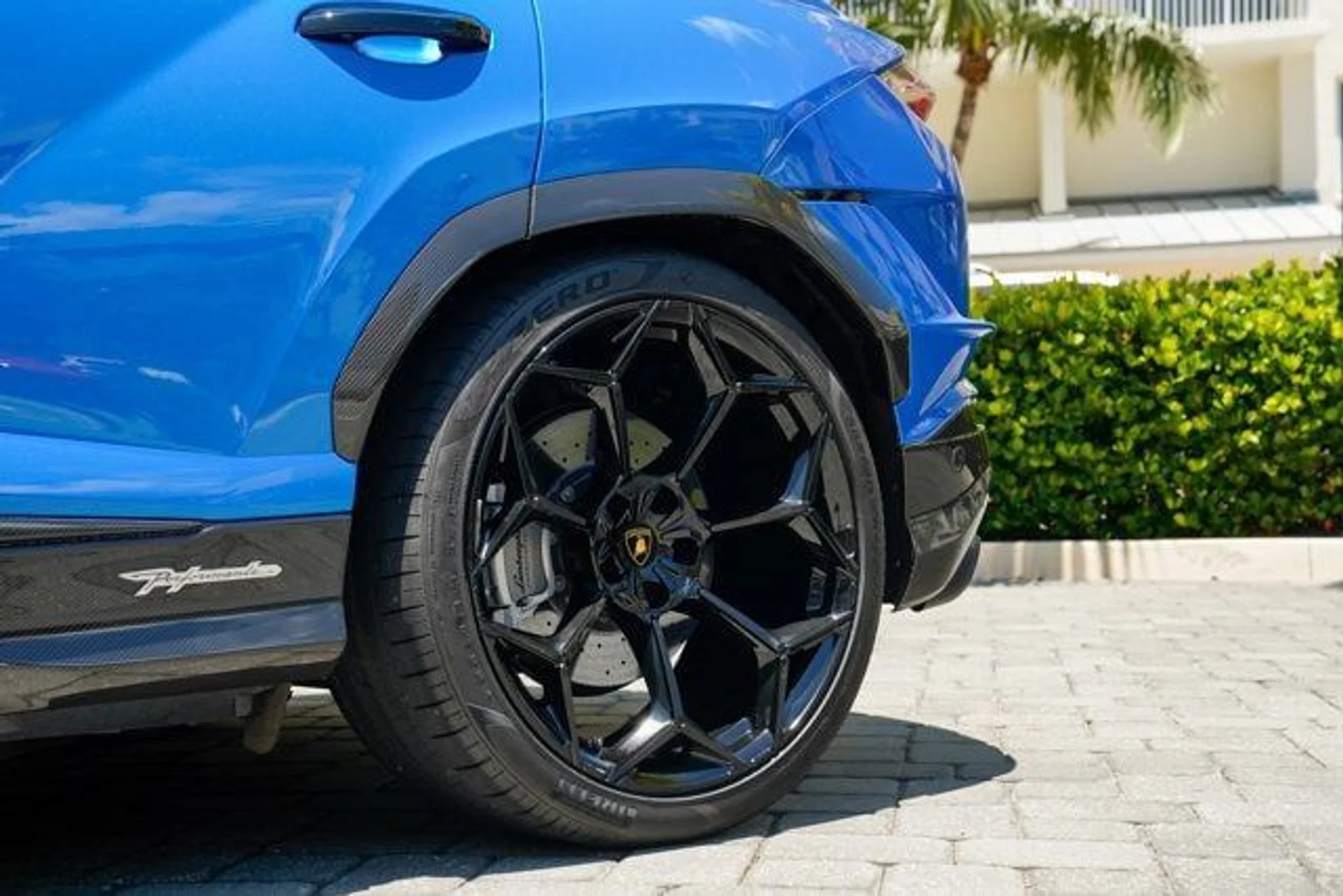 mph045_4215602358_used_2024_lamborghini_urus_performanteawd_14354_22887761_46_640_08d2f03602