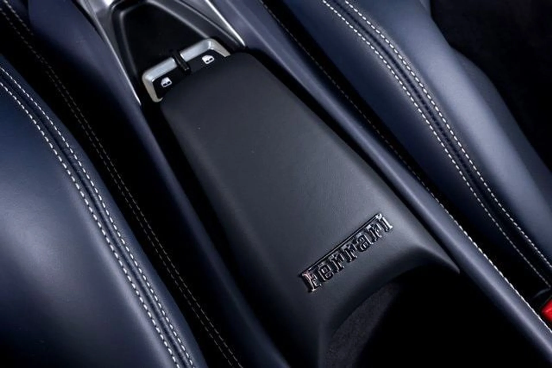 mph045_4231043931_7952a3a300ee1d27f452cb92a91fae34x_97e5b7032c