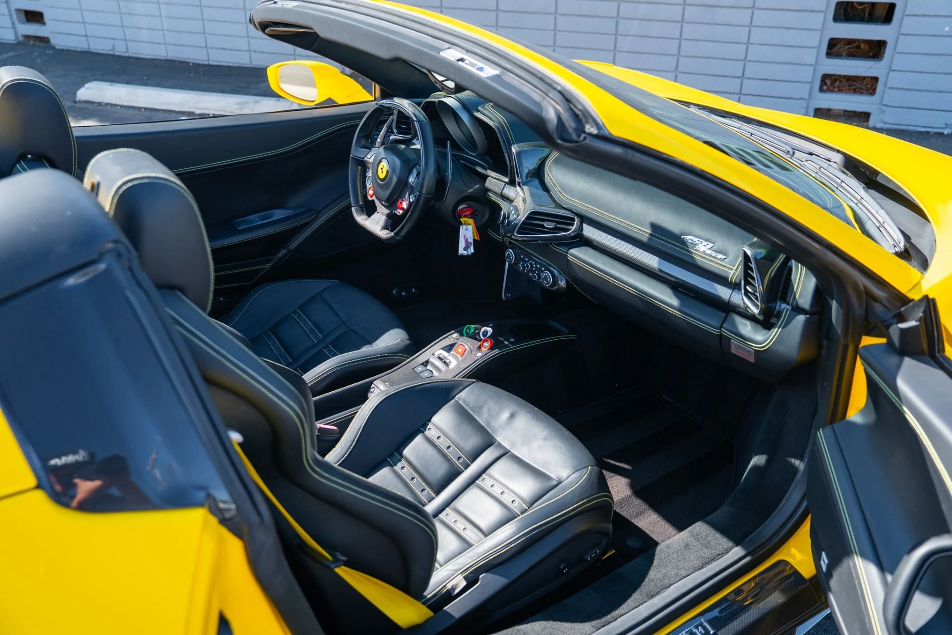 mph045_4235957194_Used_2012_Ferrari_458_Spider_1762304576_89f06b7b09