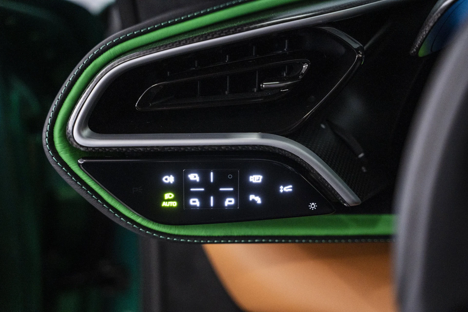 mph045_4238156707_66730d88136f40c0bad5e8557e349fde_dbc2e5788a