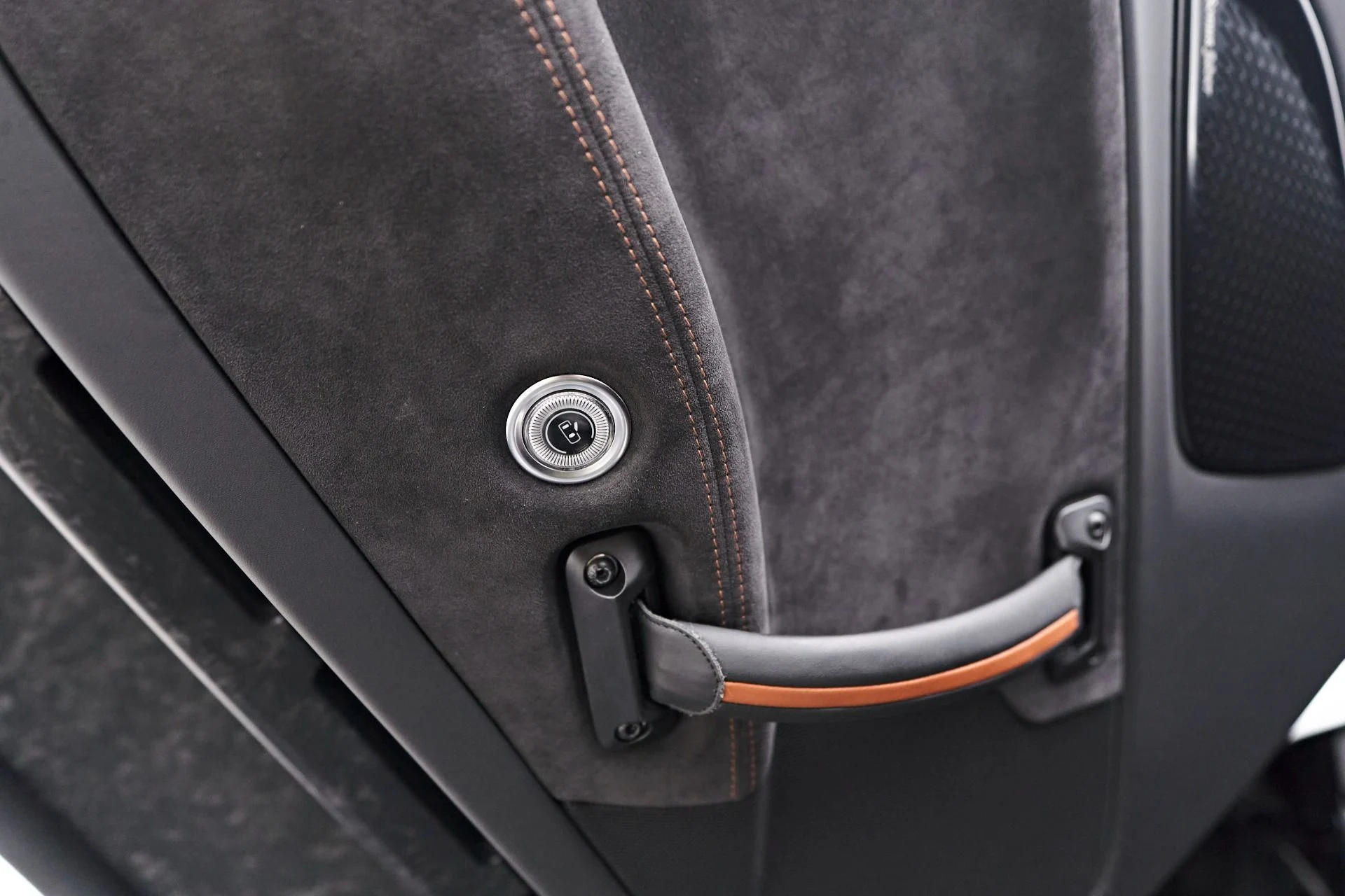 mph045_4241150573_Used_2023_Maserati_MC_20_Base_1721243405_e8458458c6