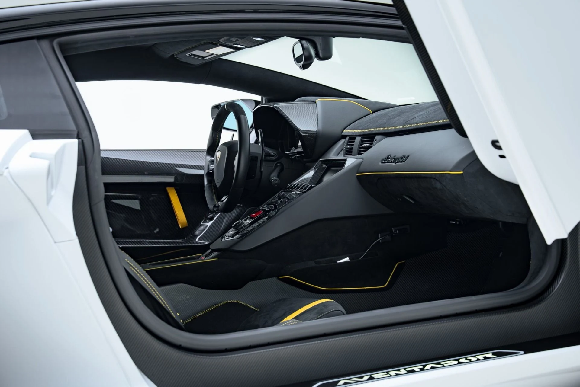 mph045_431551994_Used_2021_Lamborghini_Aventador_SVJ_LP_770_4_SVJ_1780076945_a3e240946a