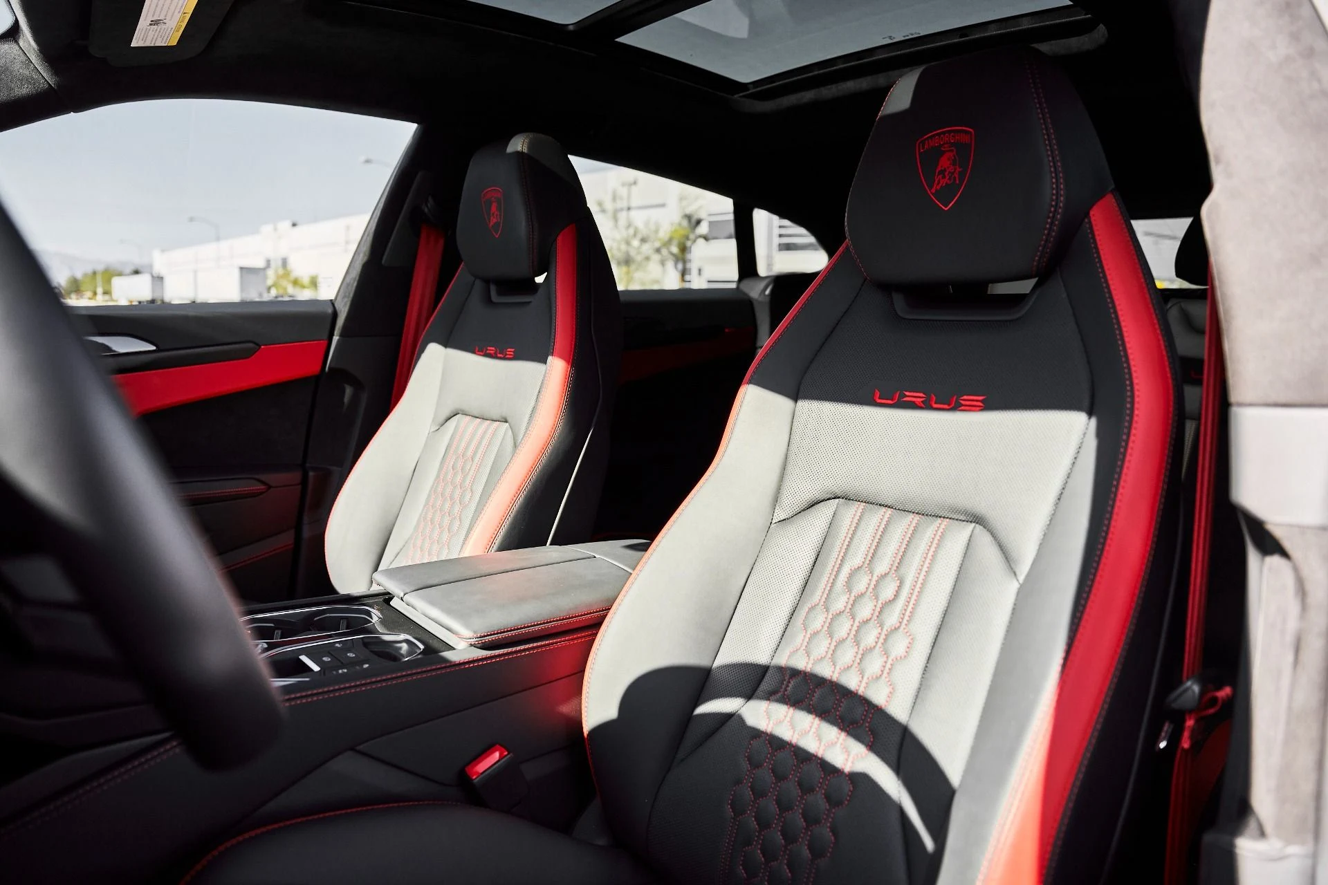 mph045_431857325_Used_2024_Lamborghini_Urus_S_1779209072_fc53e50415