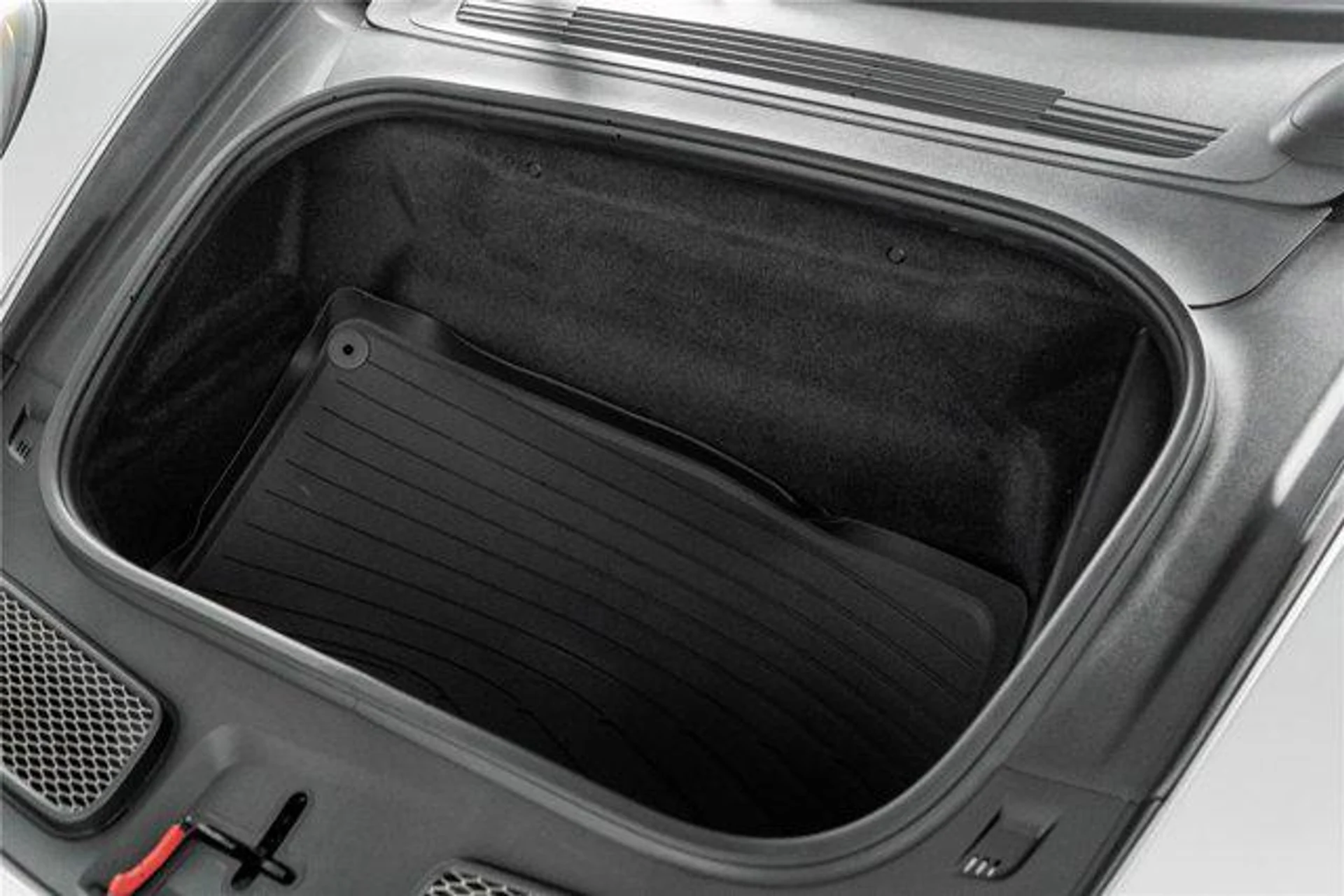 mph045_442615393_EI_Dc_Lqp_L_Abv_Af_P9_O_Pw62s_Q5u_Nxw_3a5bc5d517