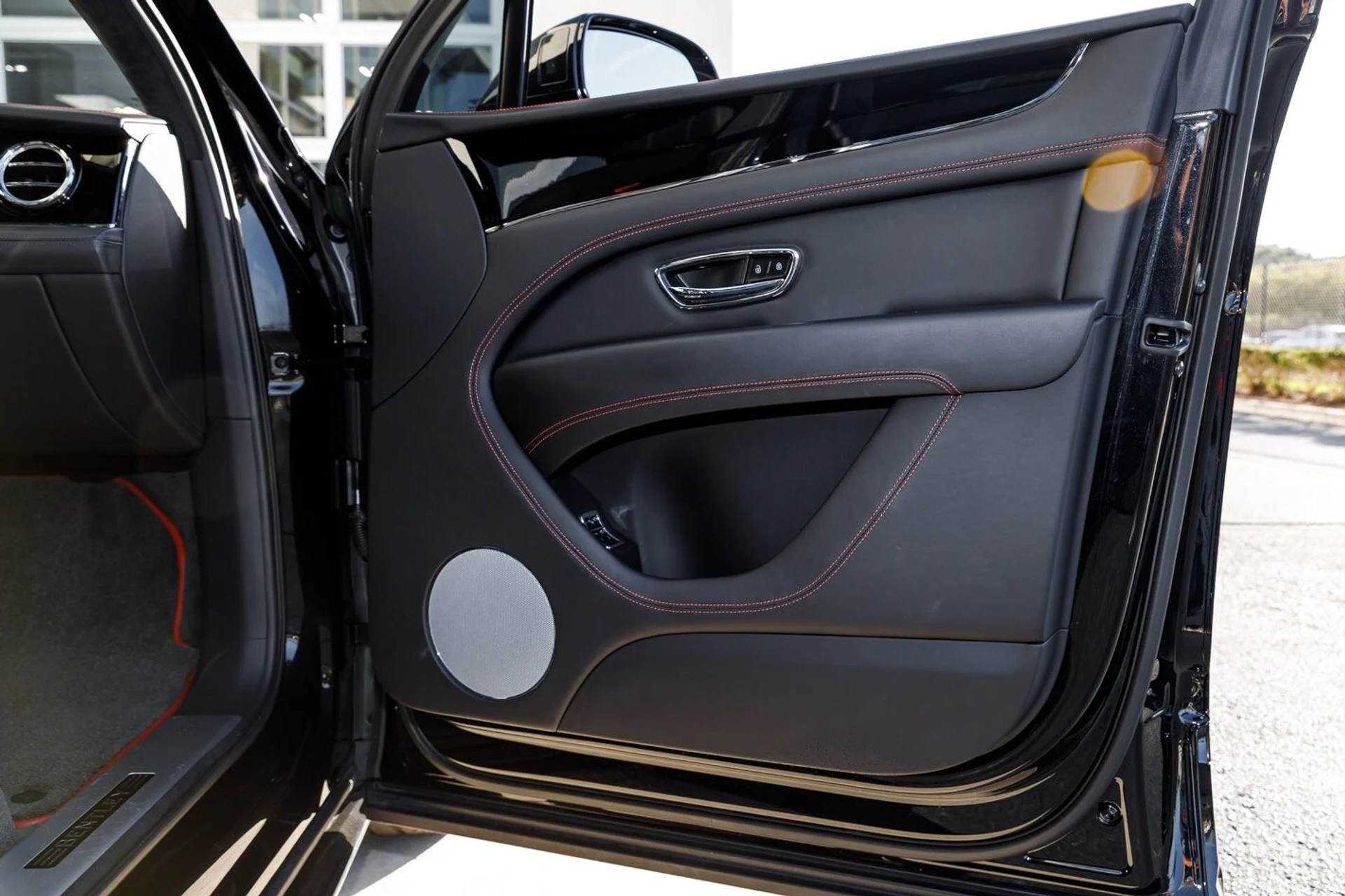 mph045_472436225_b3e3f5fa6856f1eb555beb89136f87eex_8311462ece