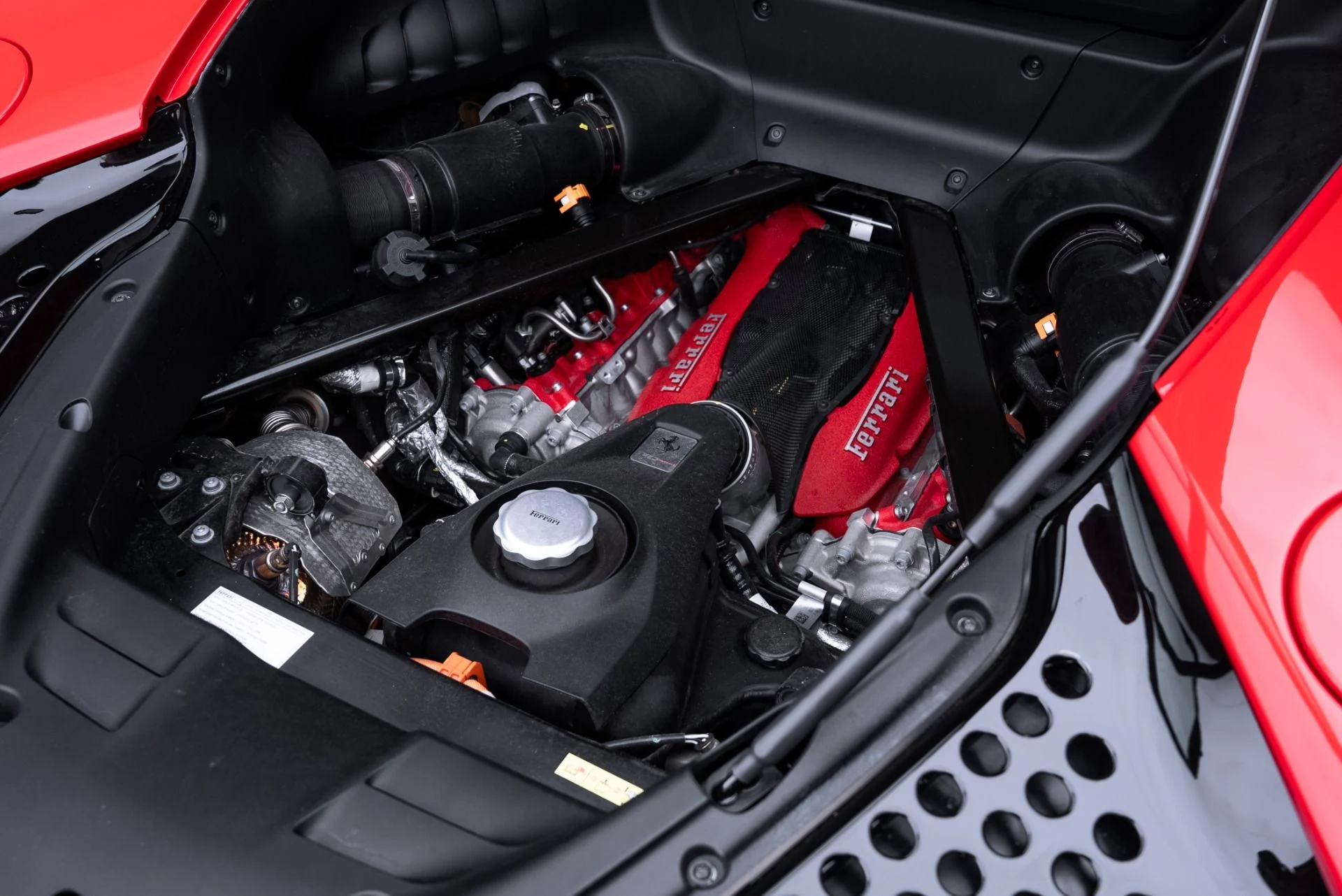 mph045_474321152_Used_2023_Ferrari_SF_90_Stradale_1773856077_afda92e515